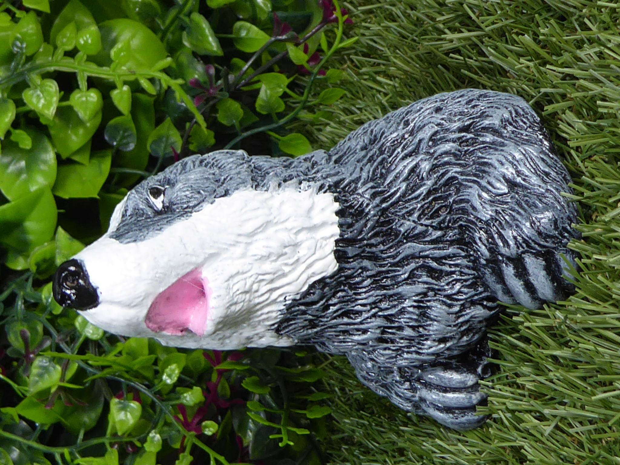 Handcrafted & Hand Painted Badger Head ~ Bust Cast Stone Garden Ornament – Garden Statue 10cm tall