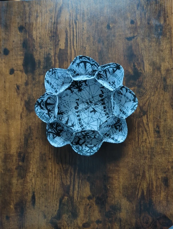 Handmade Multi-Function Textile Scalloped Bowl - Black & White