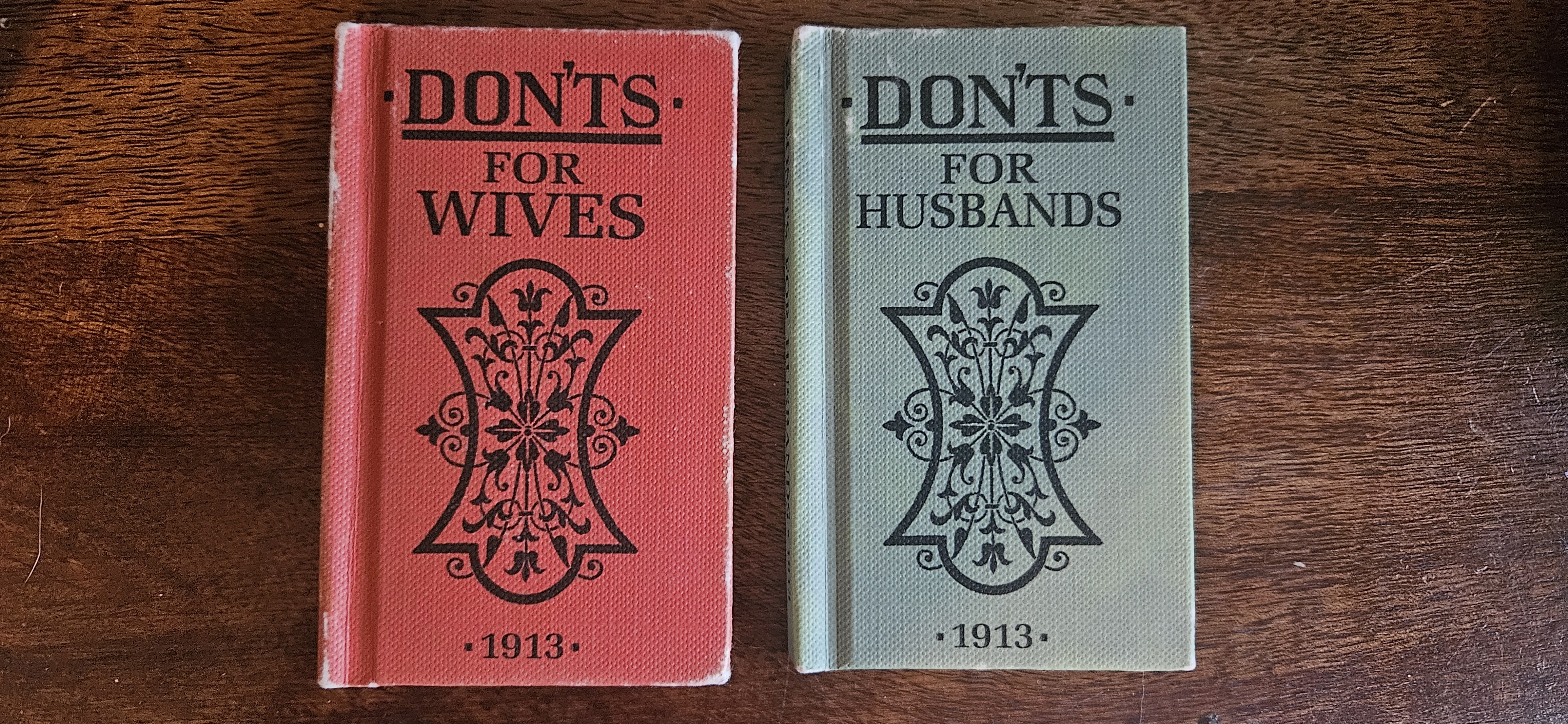 Vintage 1913 Donts miniature books