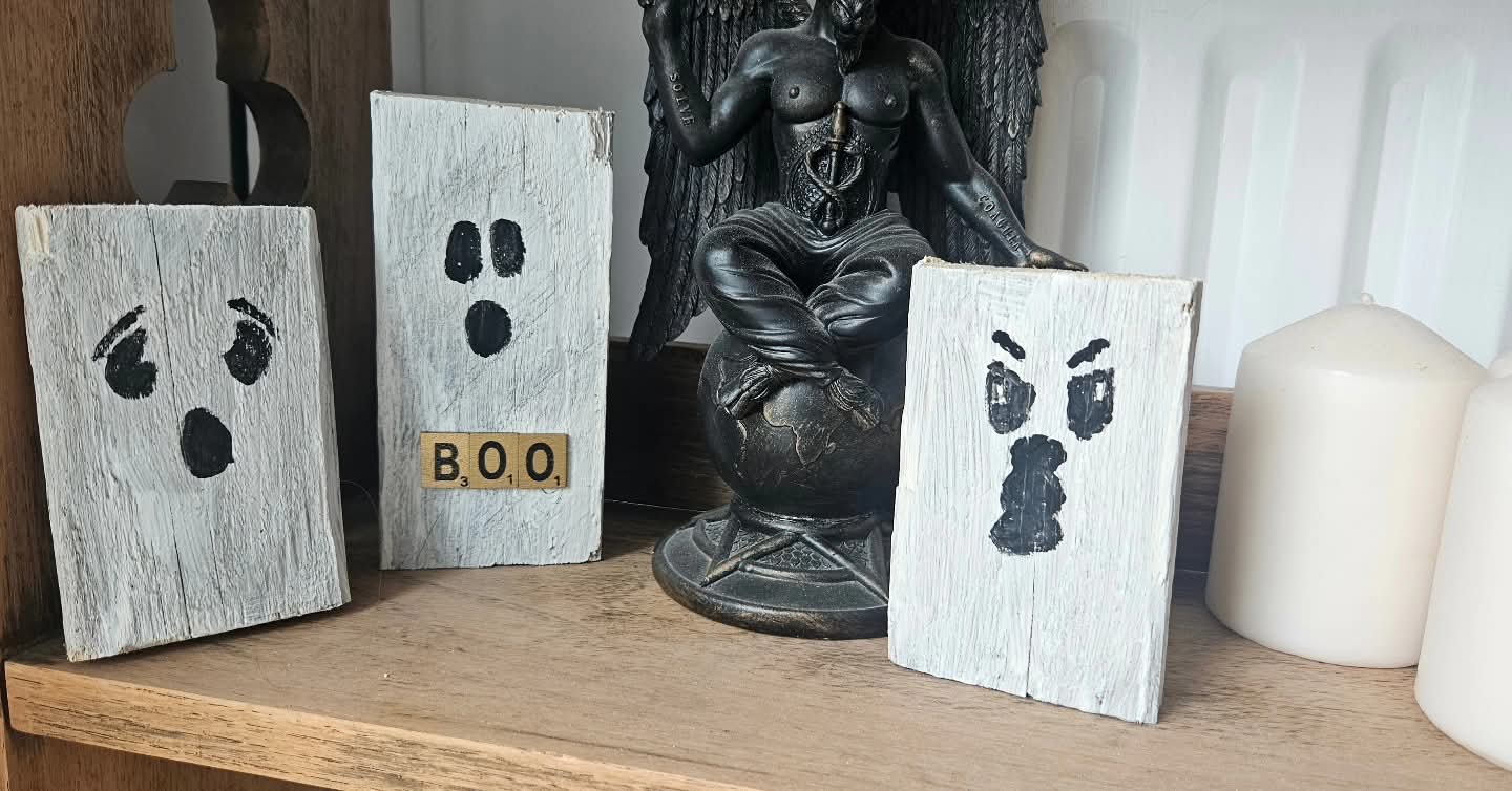 Wooden Ghosts set of 3