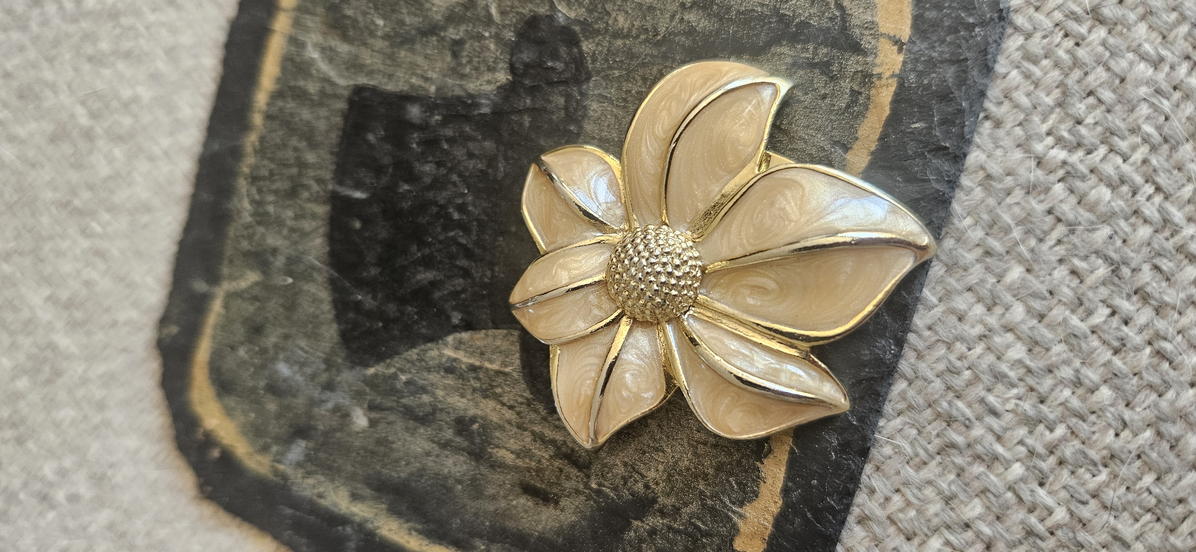 Vintage Flower Scarf Clip