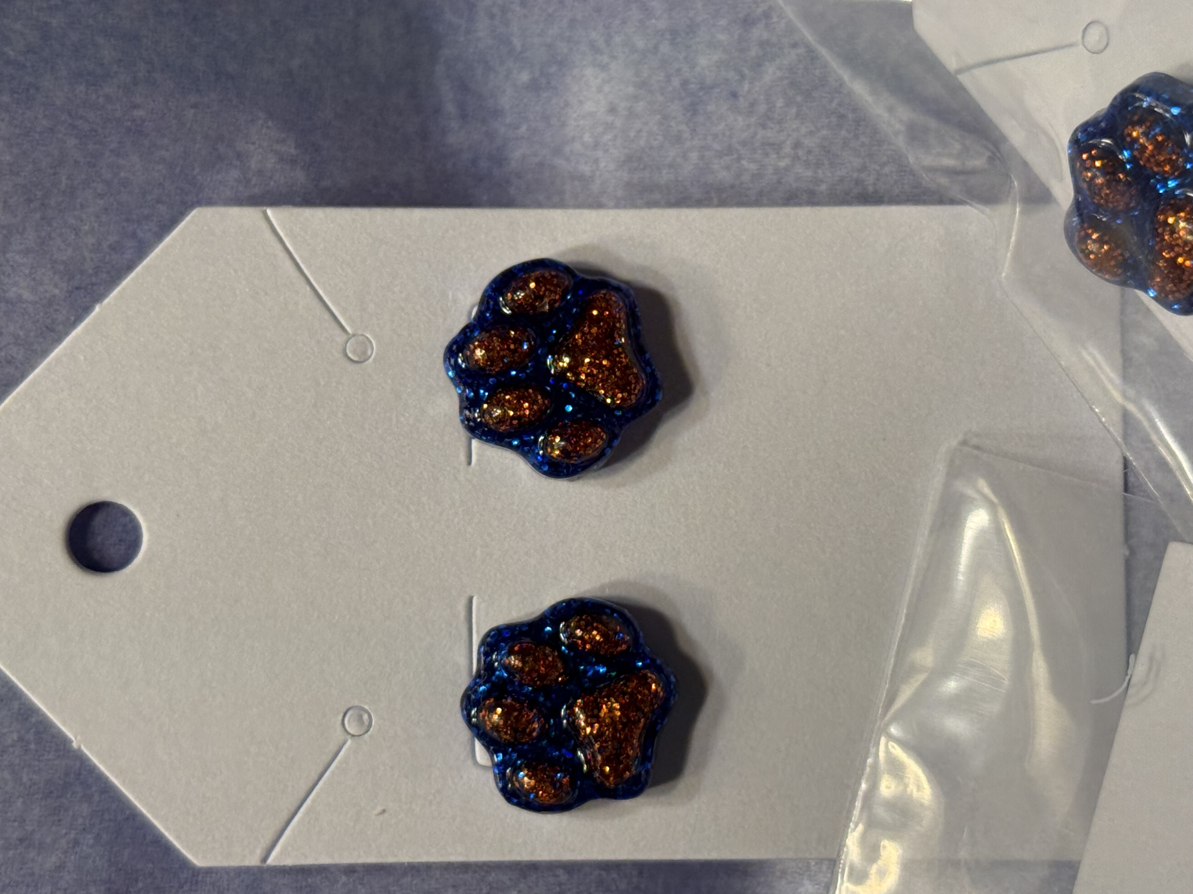 Blue and orange Pawprint