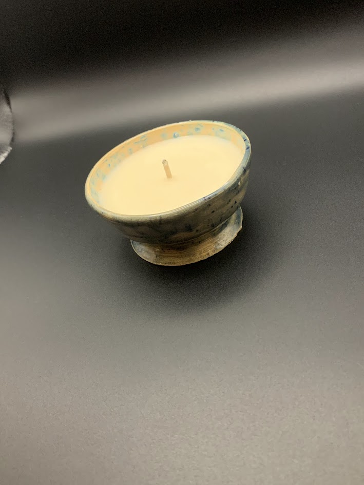 Midnight blackberry ceramics candle