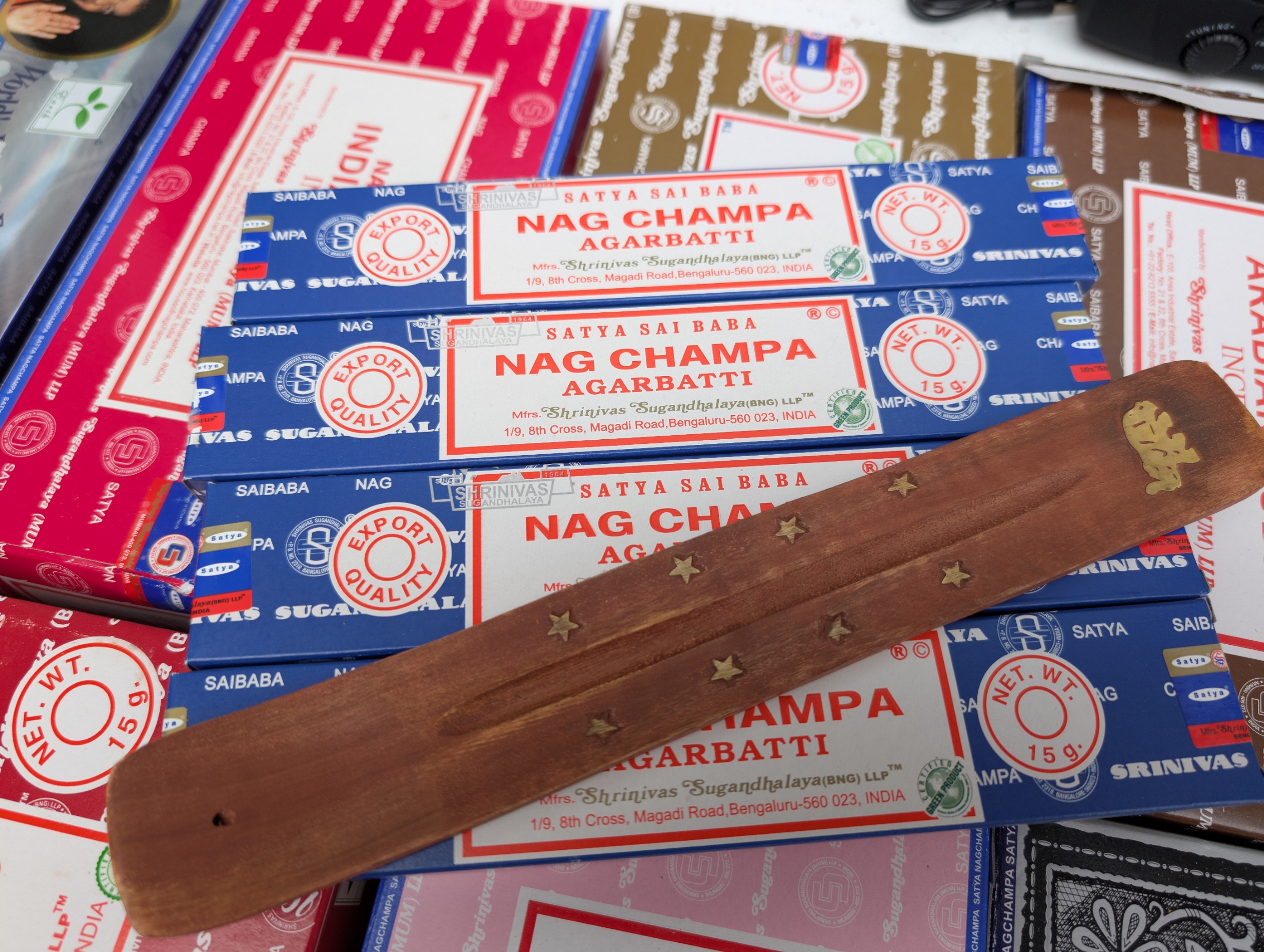 4 Packs of Satya 15g Nag Champa Incense plus 1 holder