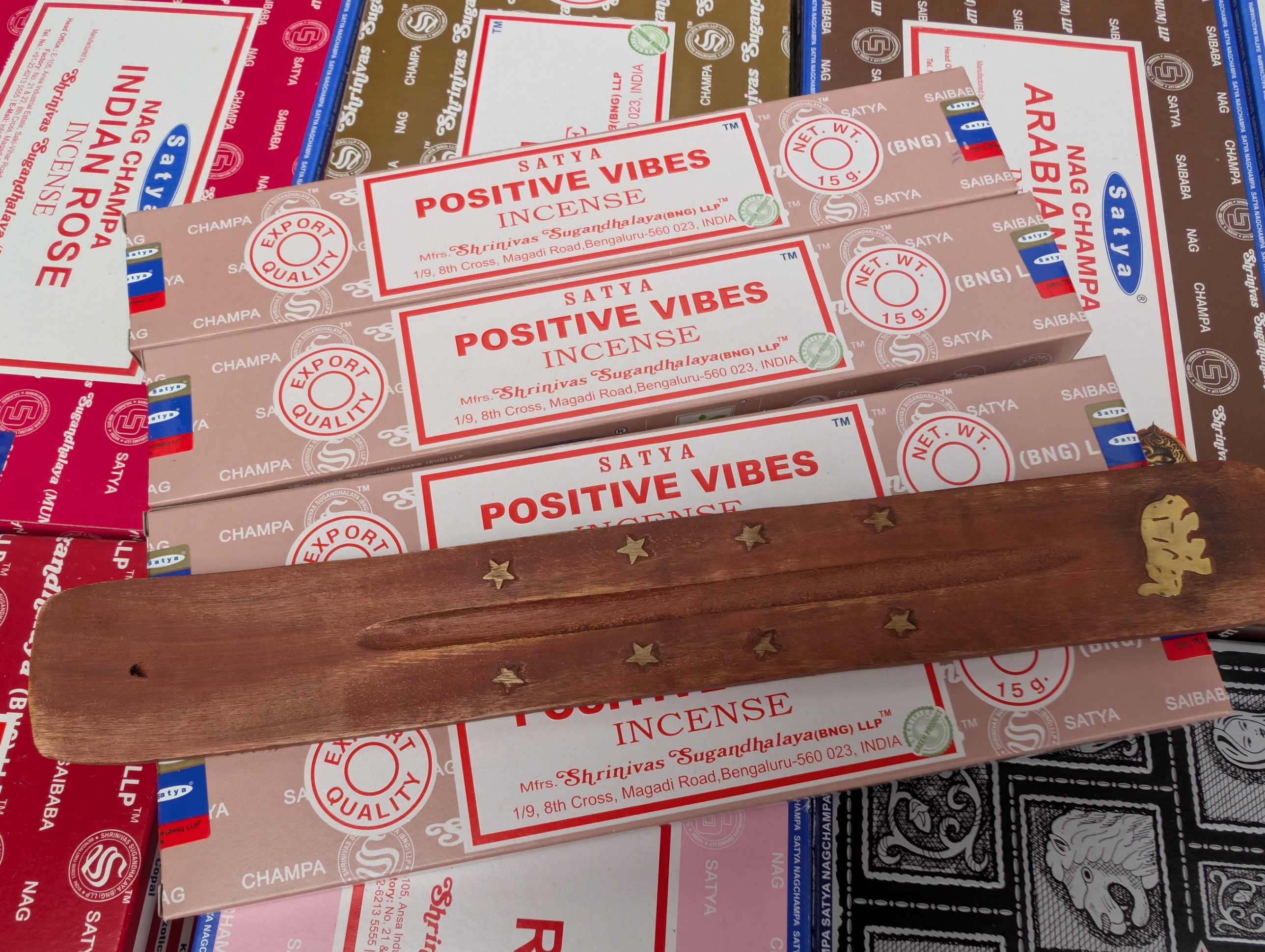 4 Packs of Satya 15g Positive Vibes Incense plus 1 holder