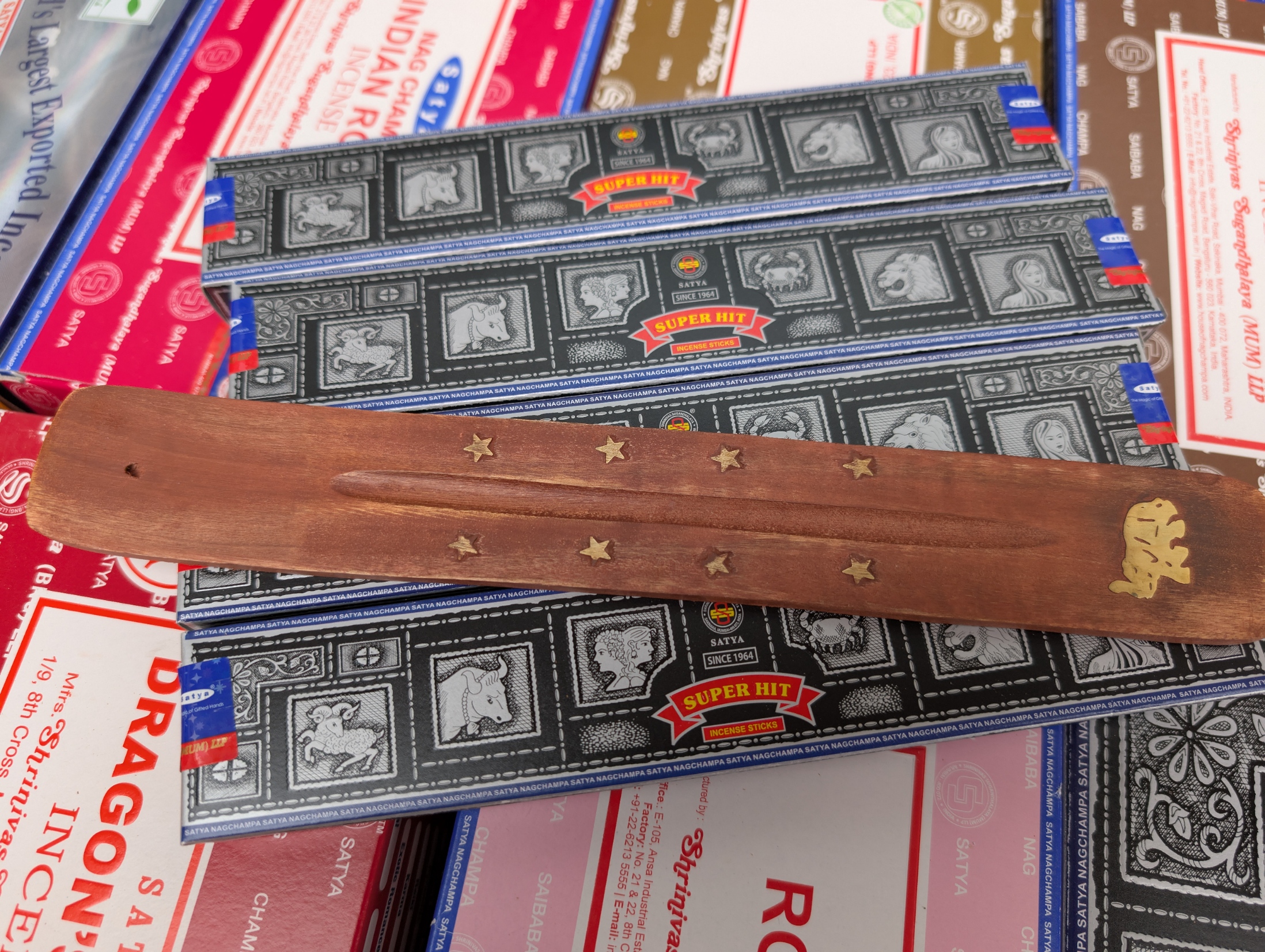4 Packs of Satya 15g Supahit Incense plus 1 holder