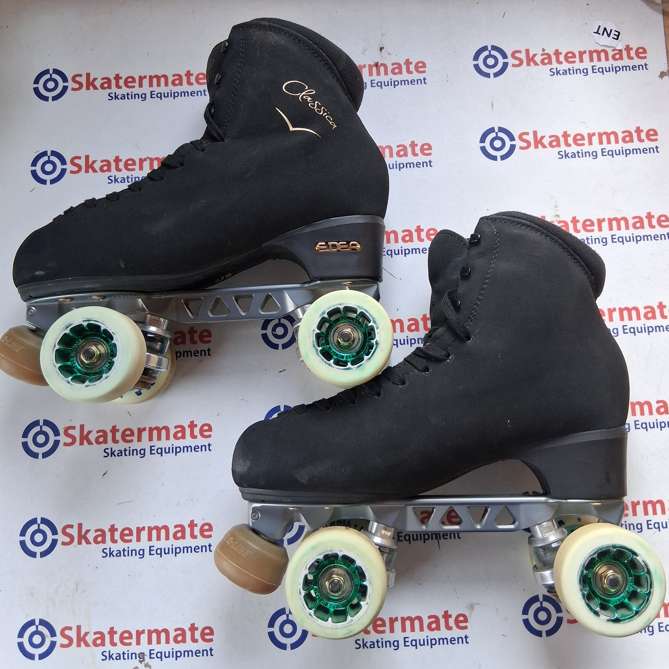 Second hand size 275 - size 7.5 skates black