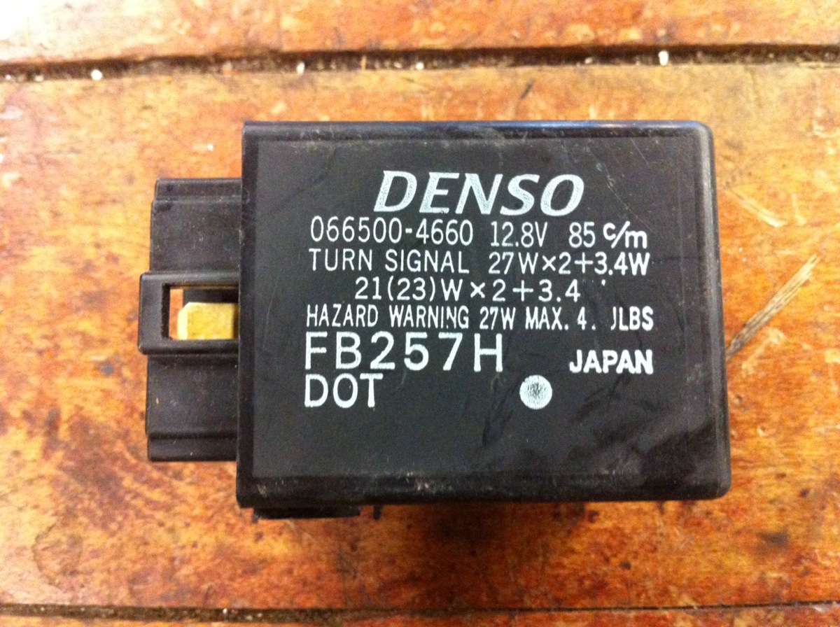 thumbnail image 2 of 6V Turn Signal Flasher Relay For 1971-1973 Yamaha CT1, DT1, RT1 – OEM 275-83350-61-0 2 of 6