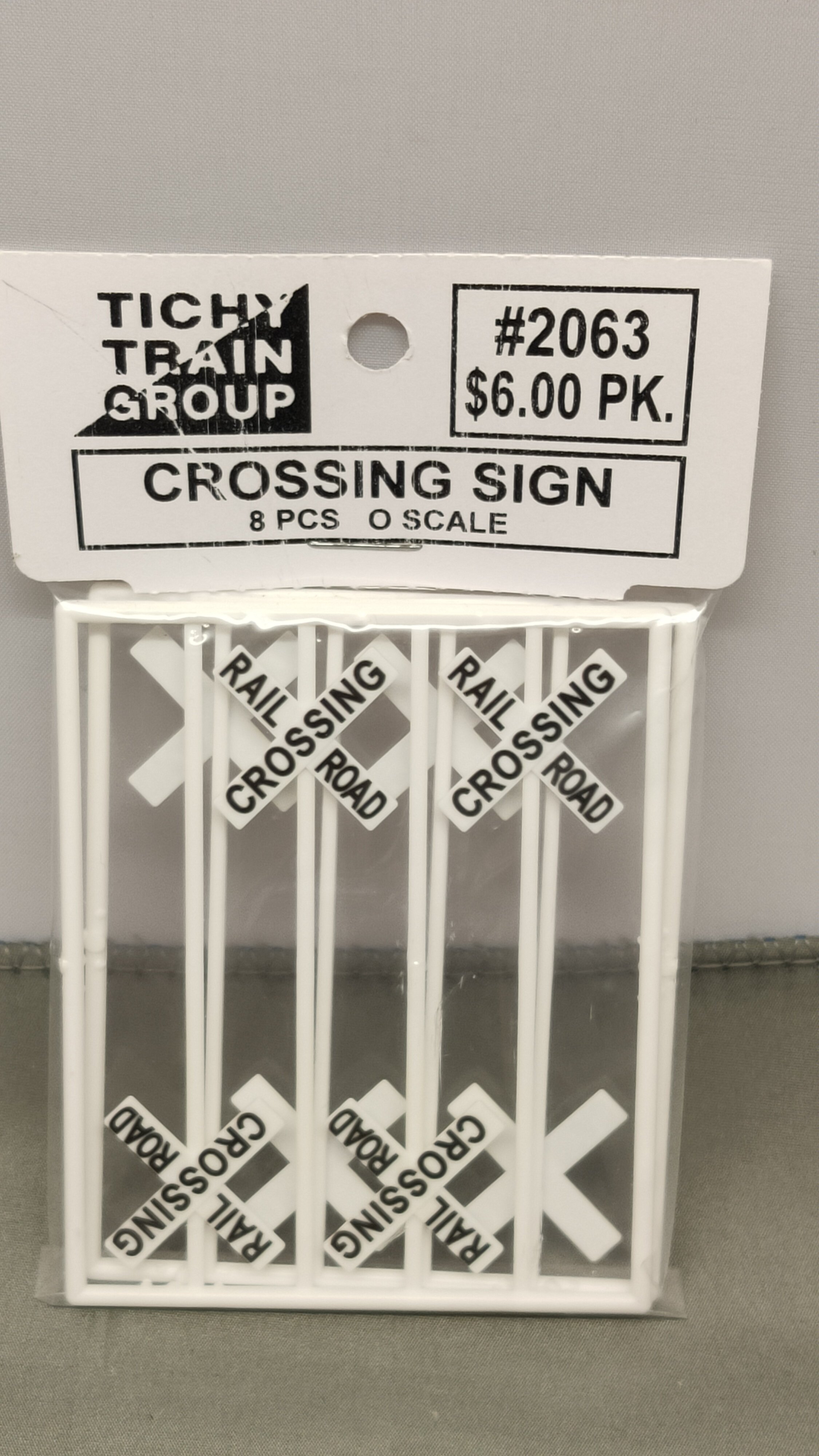 Itchy Train Group O Scale. Railroad crossing signs