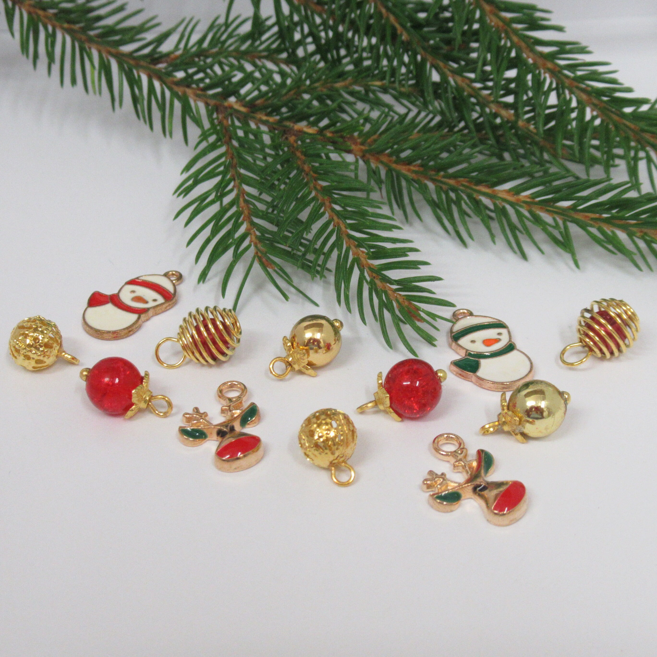Dolls House Christmas Tree Decorations 12 Red Gold Miniature Baubles