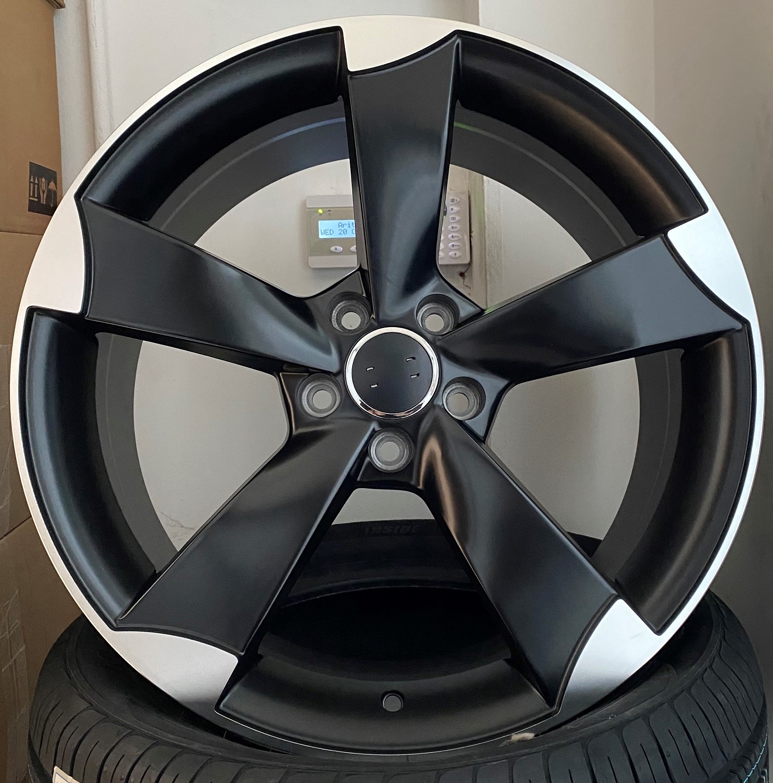 20 VEEMANN VC520 alloy wheels Bmw Vw Ttansporter T5 T6 Amarok dublin