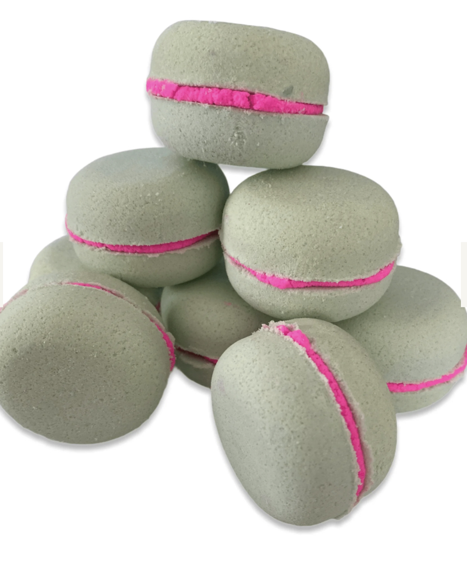 Watermelon kiwi macaroon bath bomb