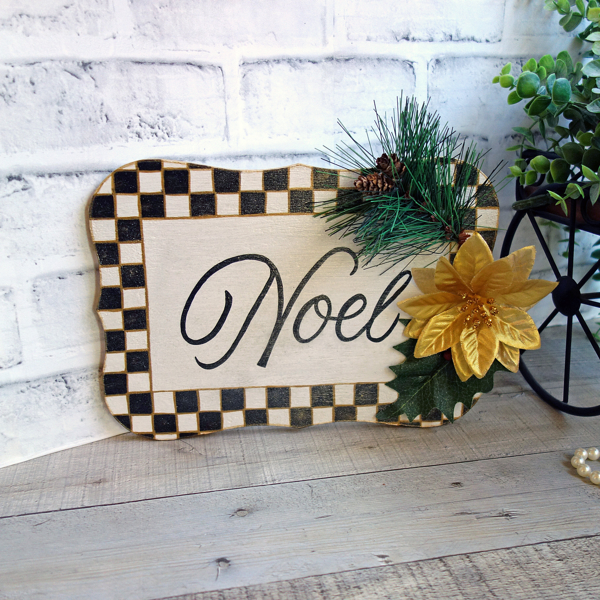 Checked Christmas Decor NOEL Sign