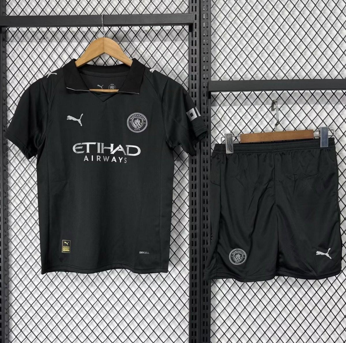 Manchester City away kids