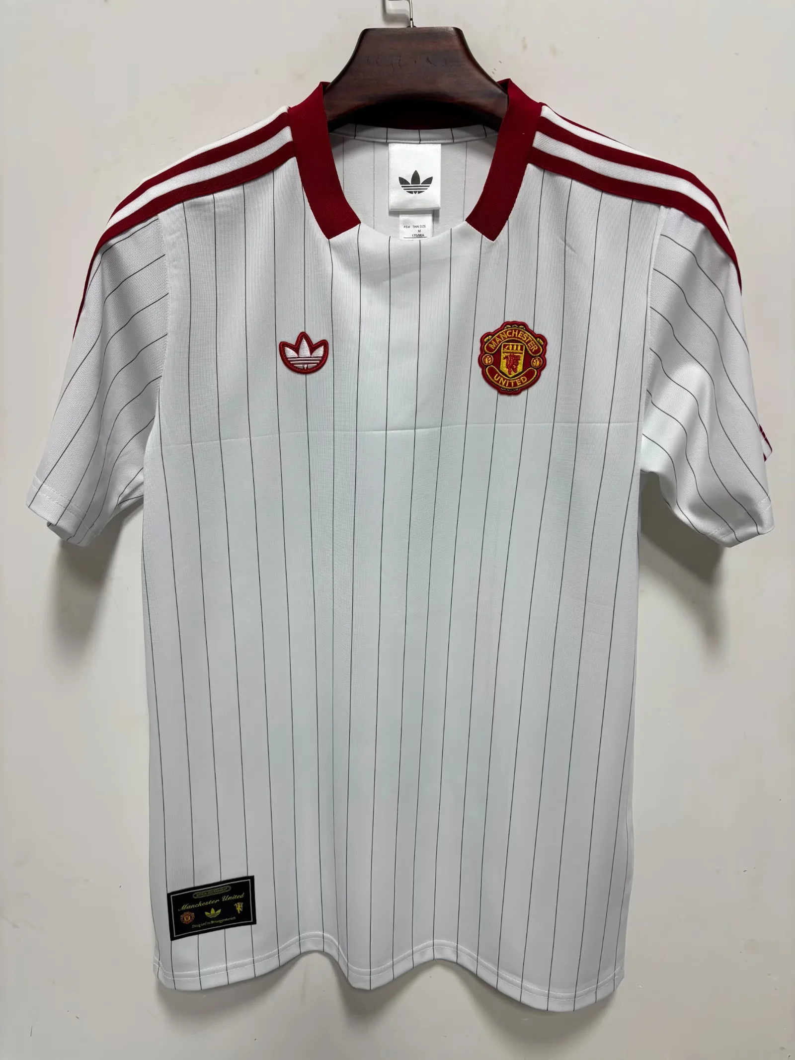 Manchester United adidas style