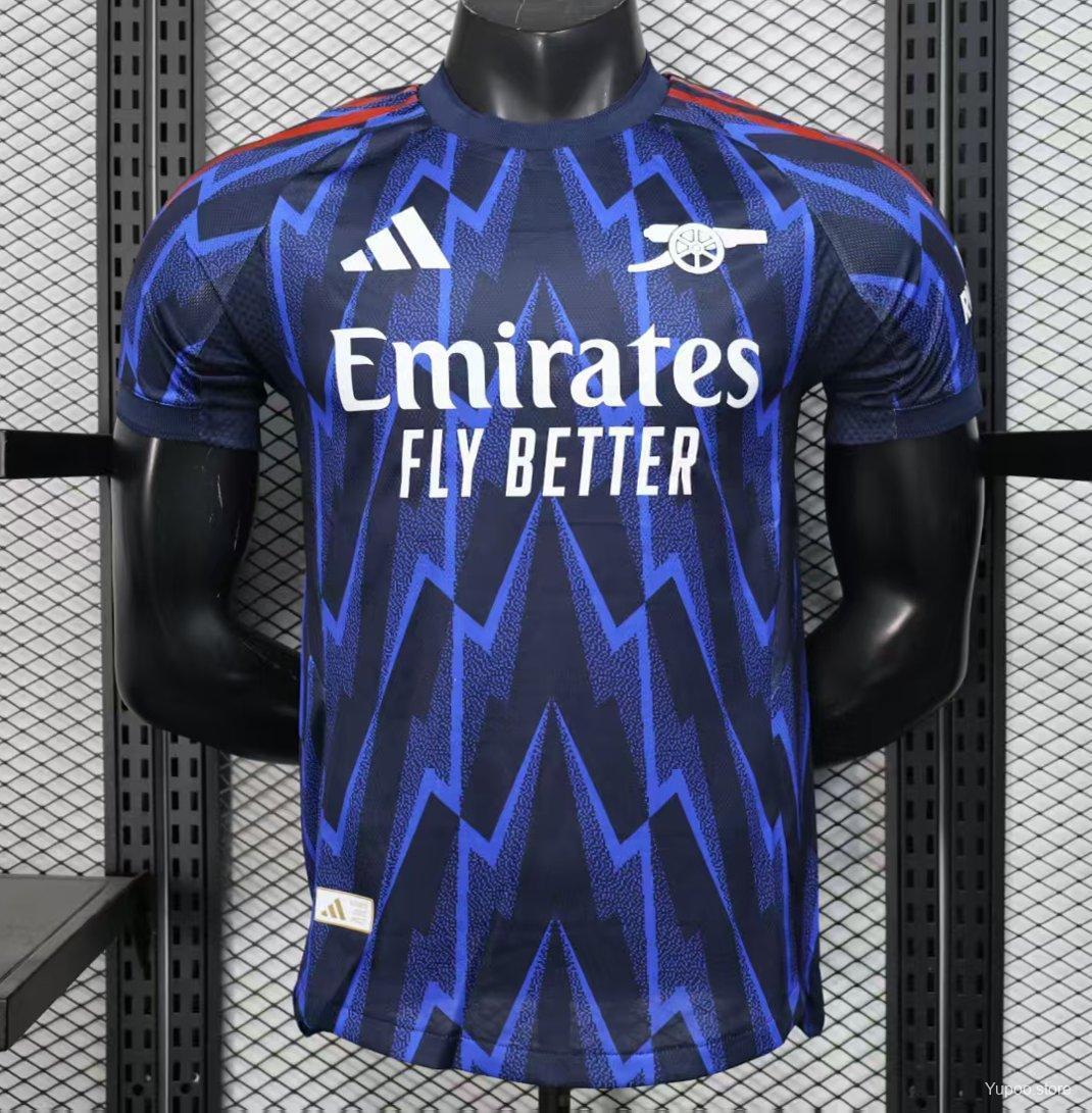 Arsenal away player version