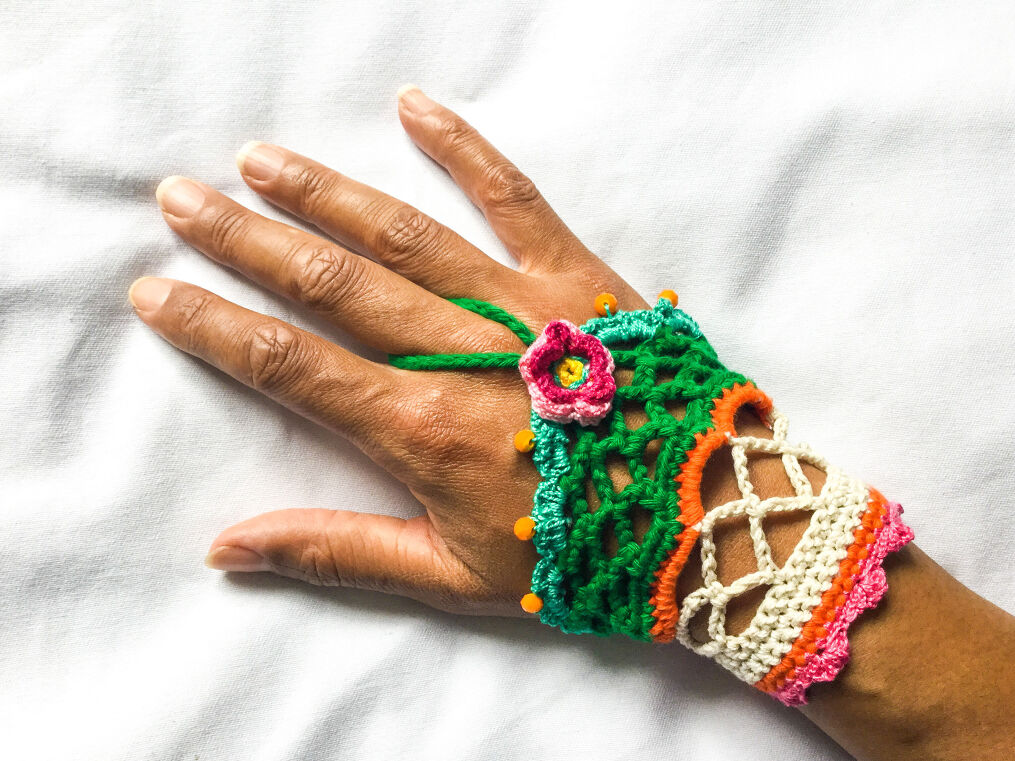 "Flower power" bracelet