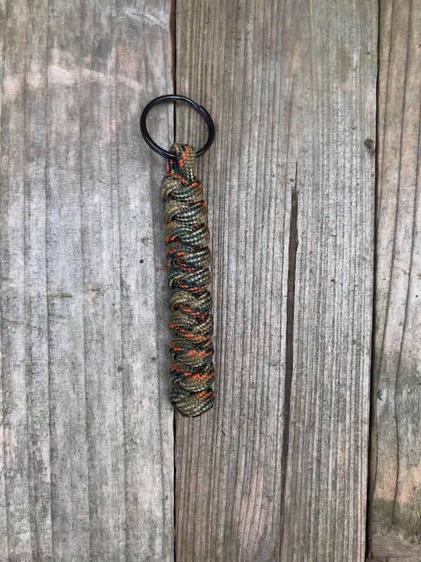 treestandparacordsnakeknotkeychainkeyringkeyfob