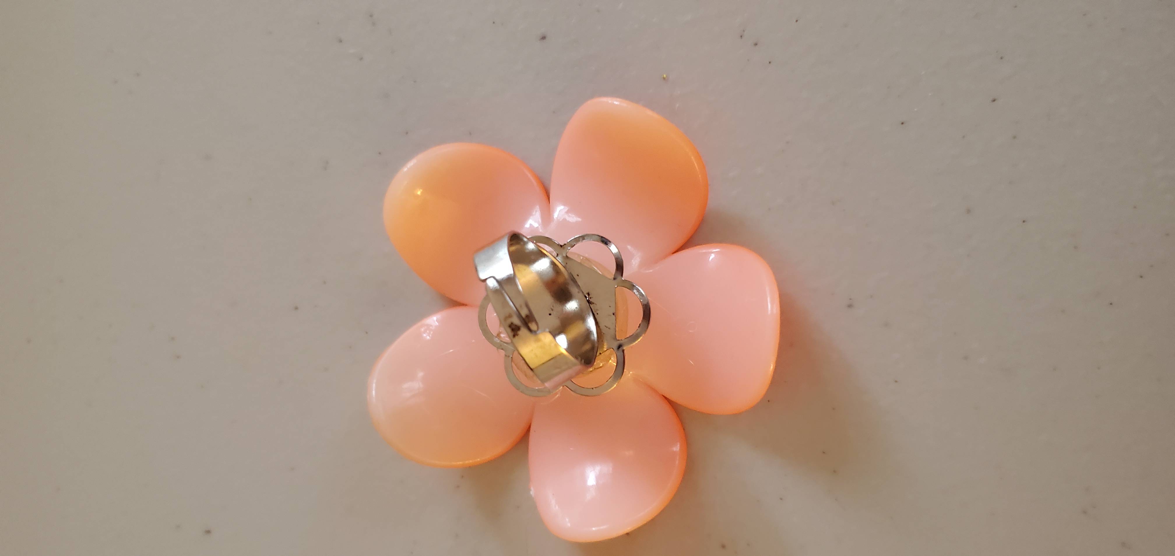 Neon Daisy