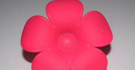 Neon daisy