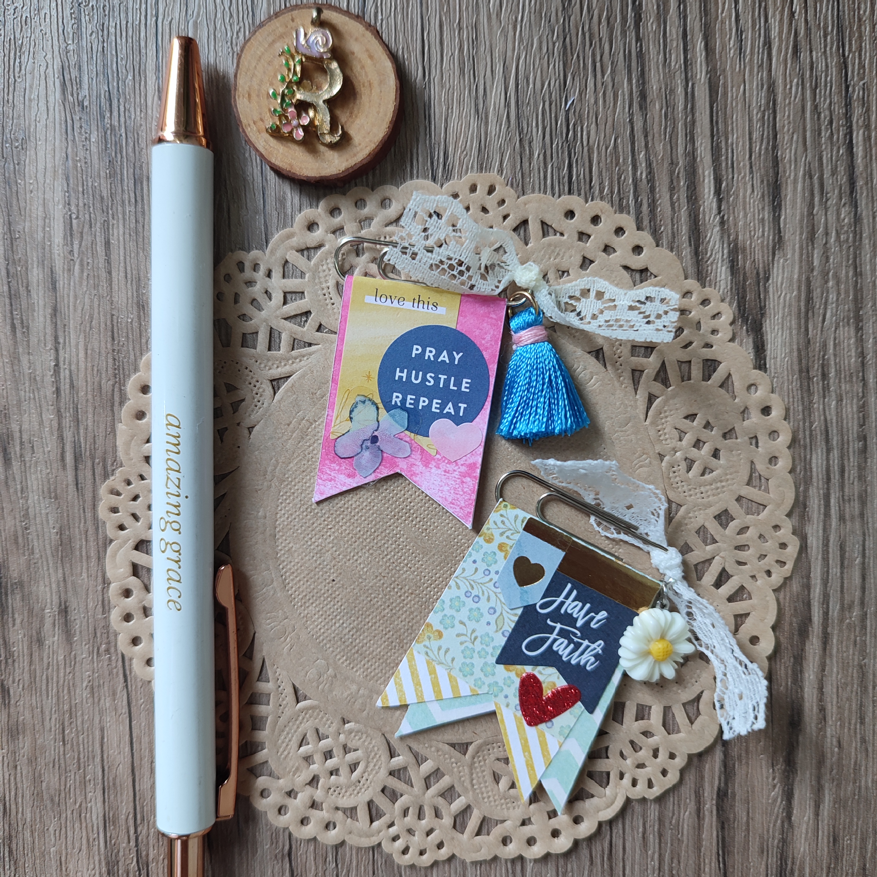 Small Paperclip Embellishments (Set 1)