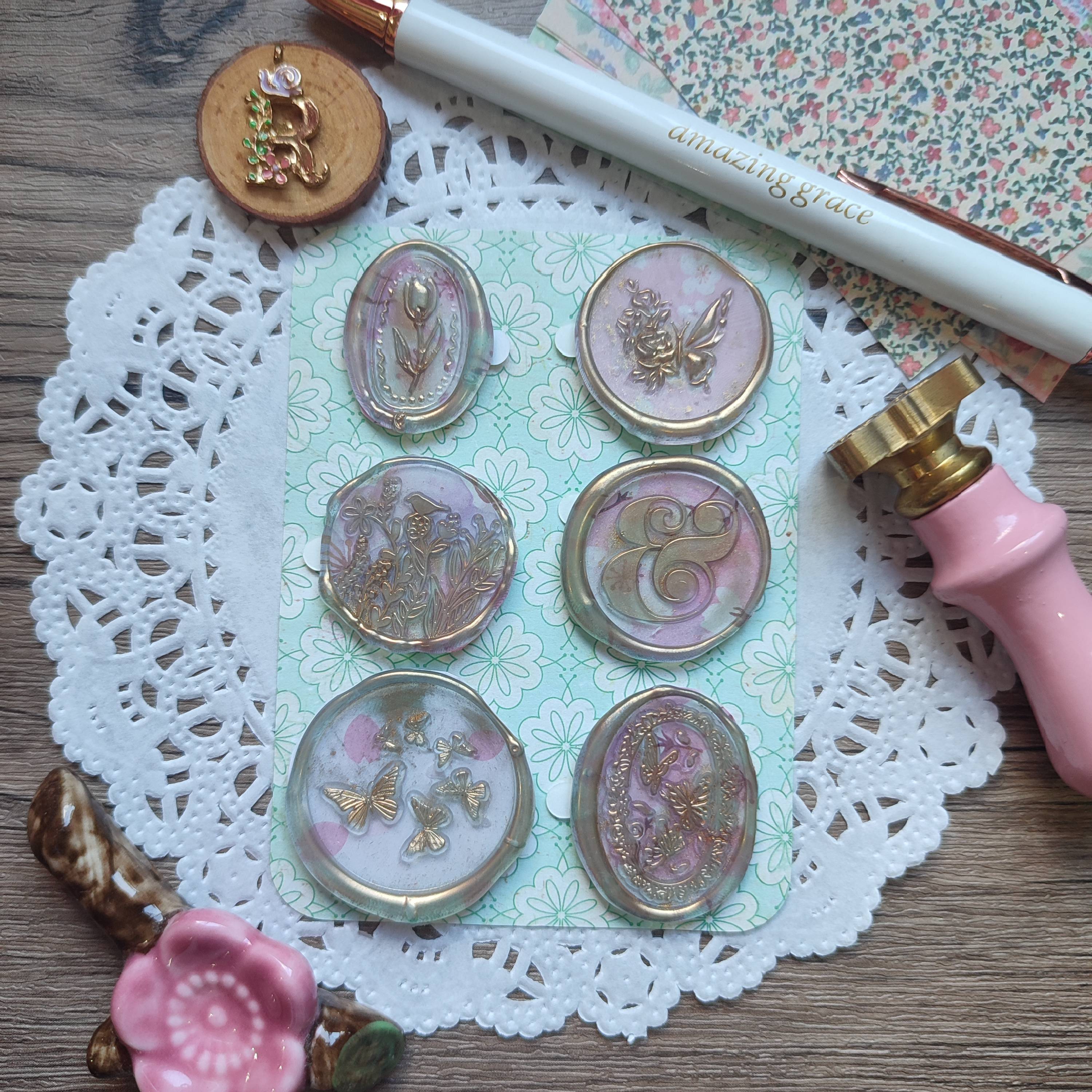 Pre-made Wax Seals in Pattern Paper Set 8