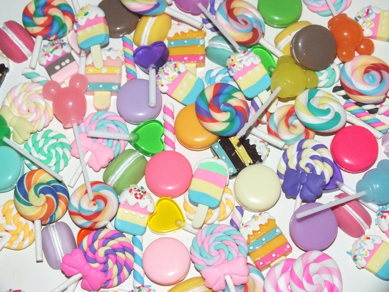 CandyCabsUK Handmade Mixed Clay/Resin Cabochons Sprinkles Topping Macaroons Lollipops Mix
