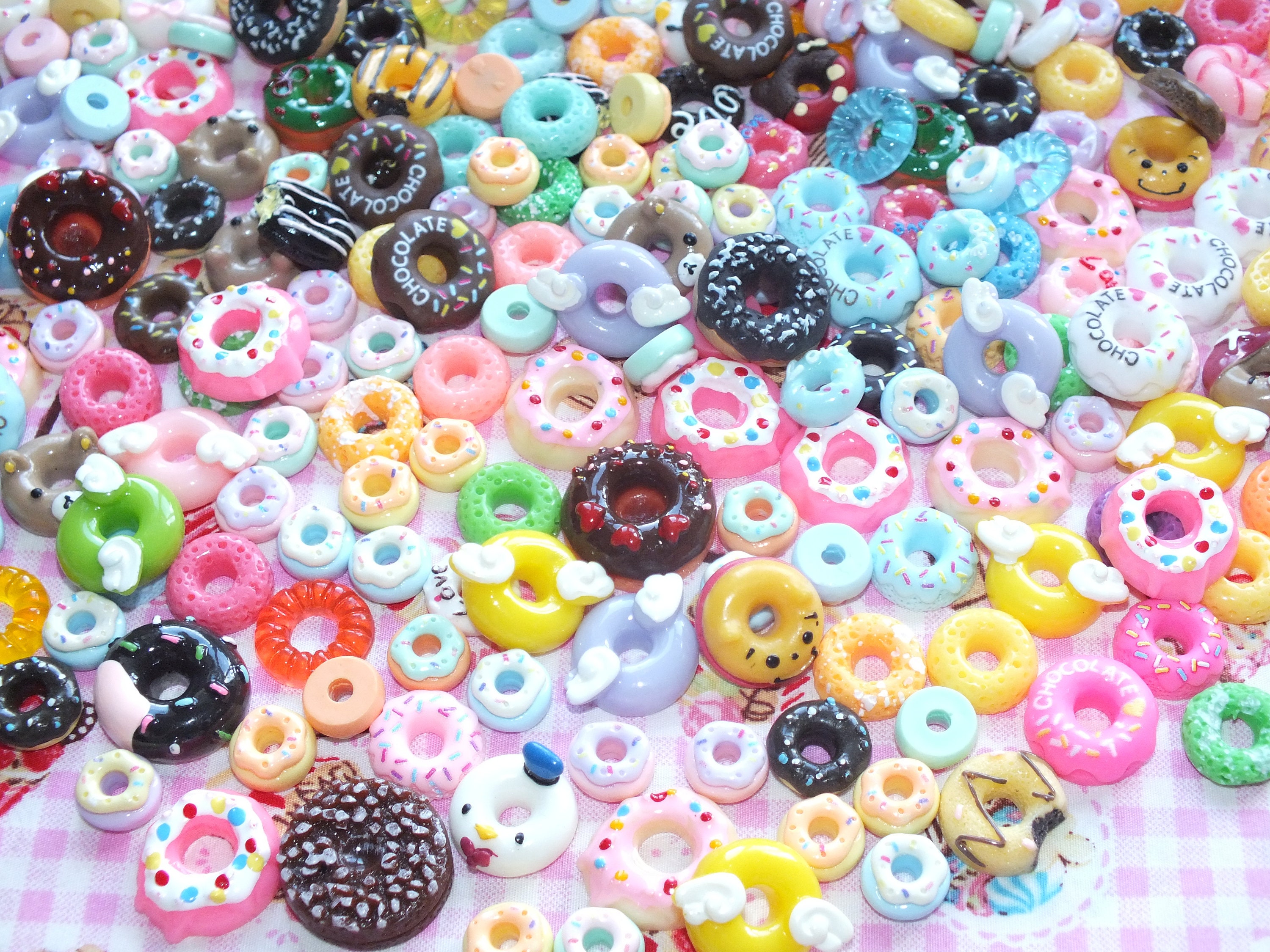 Fun Mixed Resin DONUT CAKES Sweets Fake Flatback 3D Food Dolls House Charms Cabochon Choose Amount