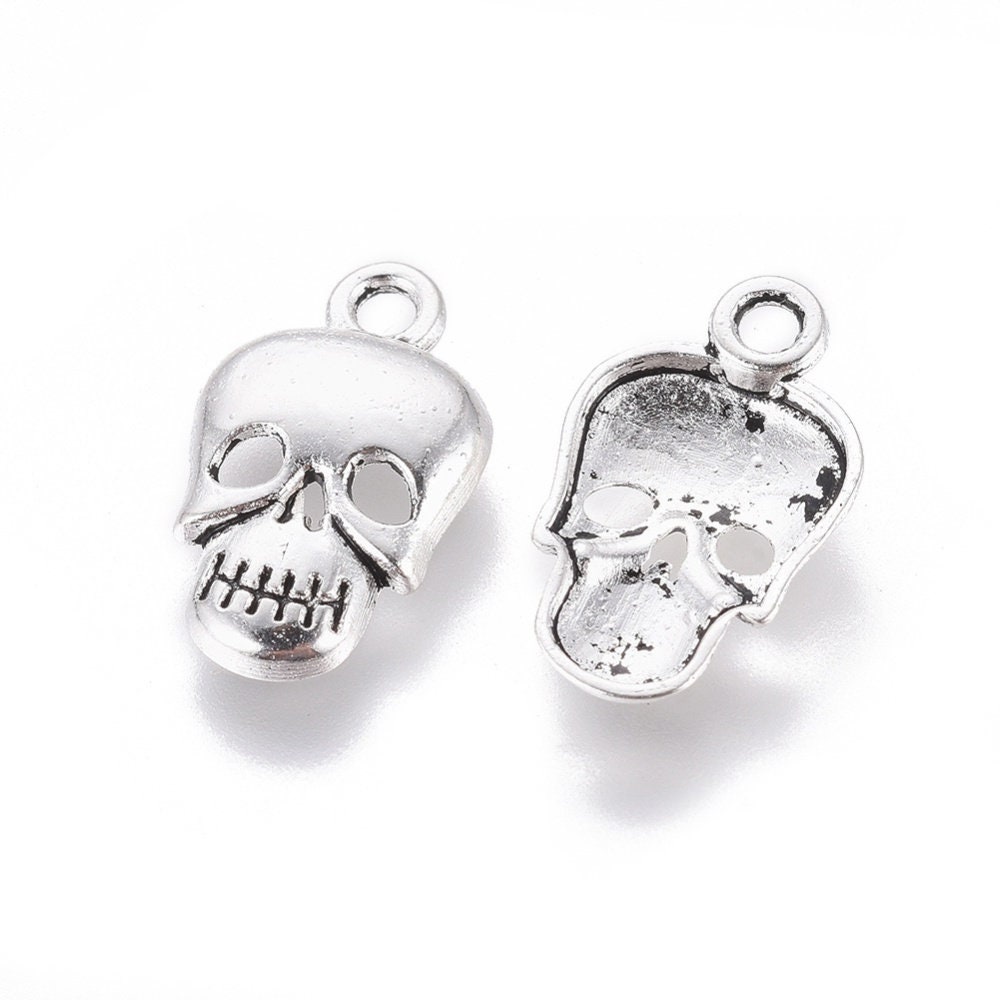 10 Pcs Tibetan Style Alloy Pendants Silver Skull with loop for jewellery craft DIY