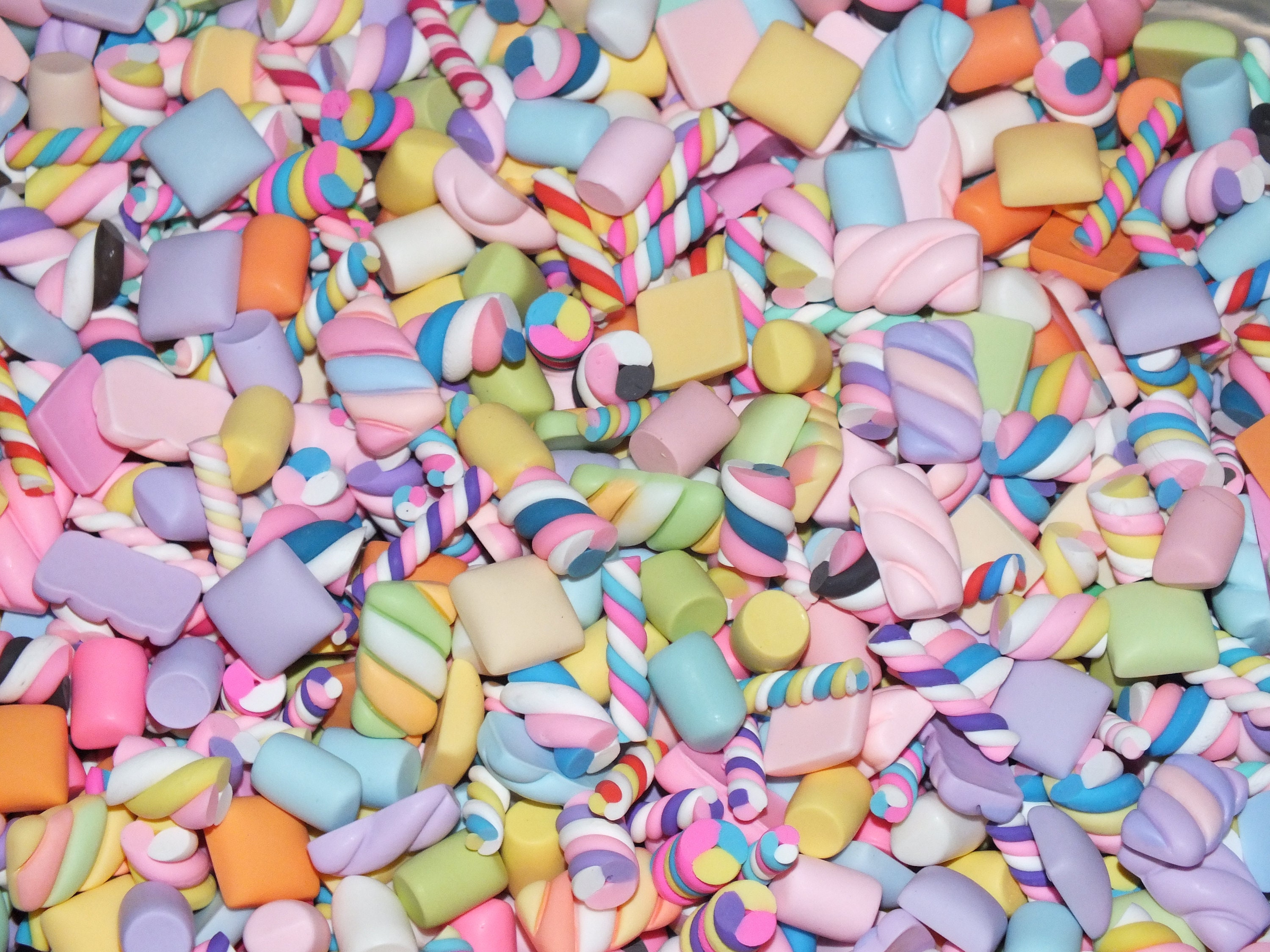 Fun Mixed Resin & Clay FAKE Food MARSHMALLOW FLUMPS Candy Swirl Cane Flatback 3D Dolls House Charms