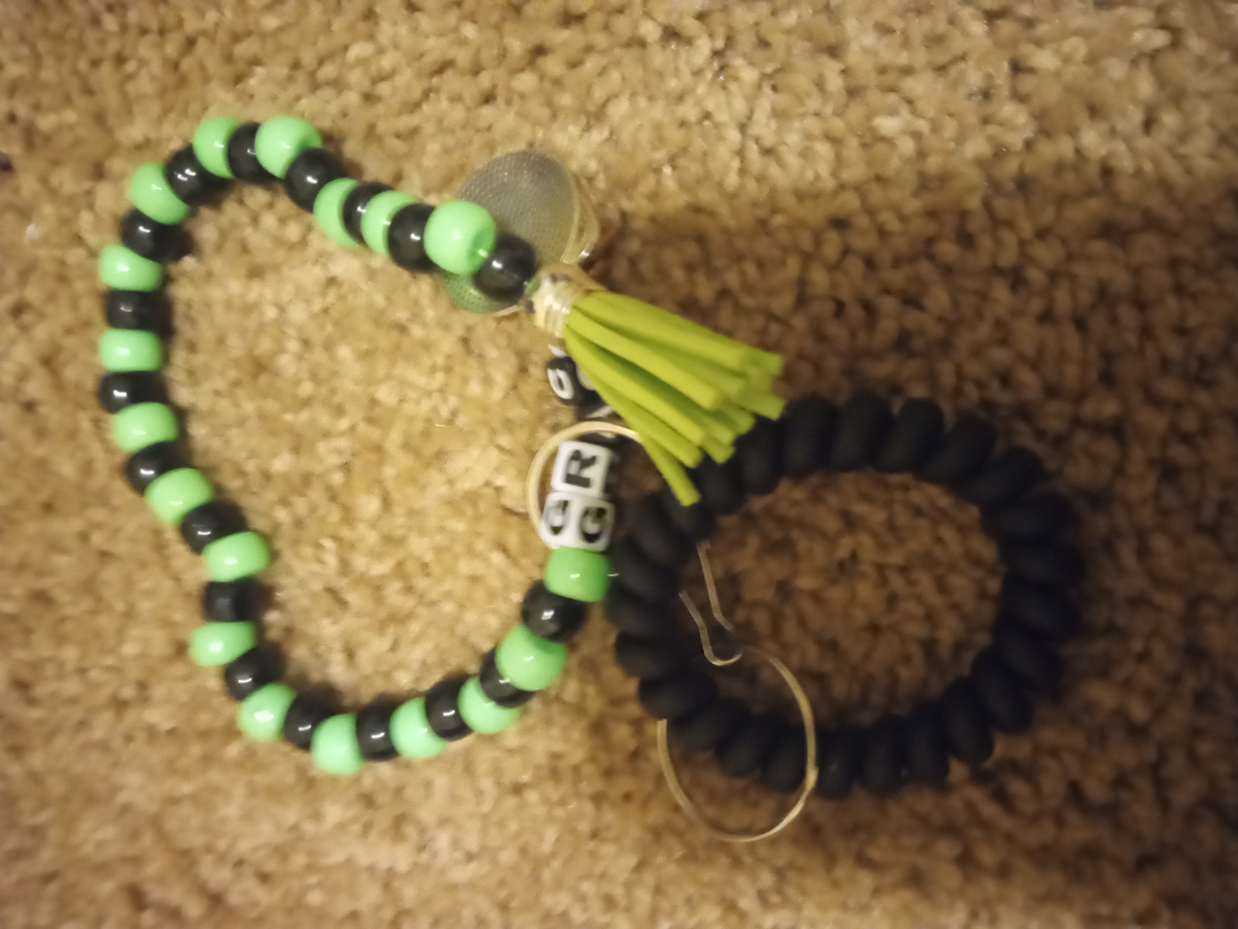 Wristlet keychaims