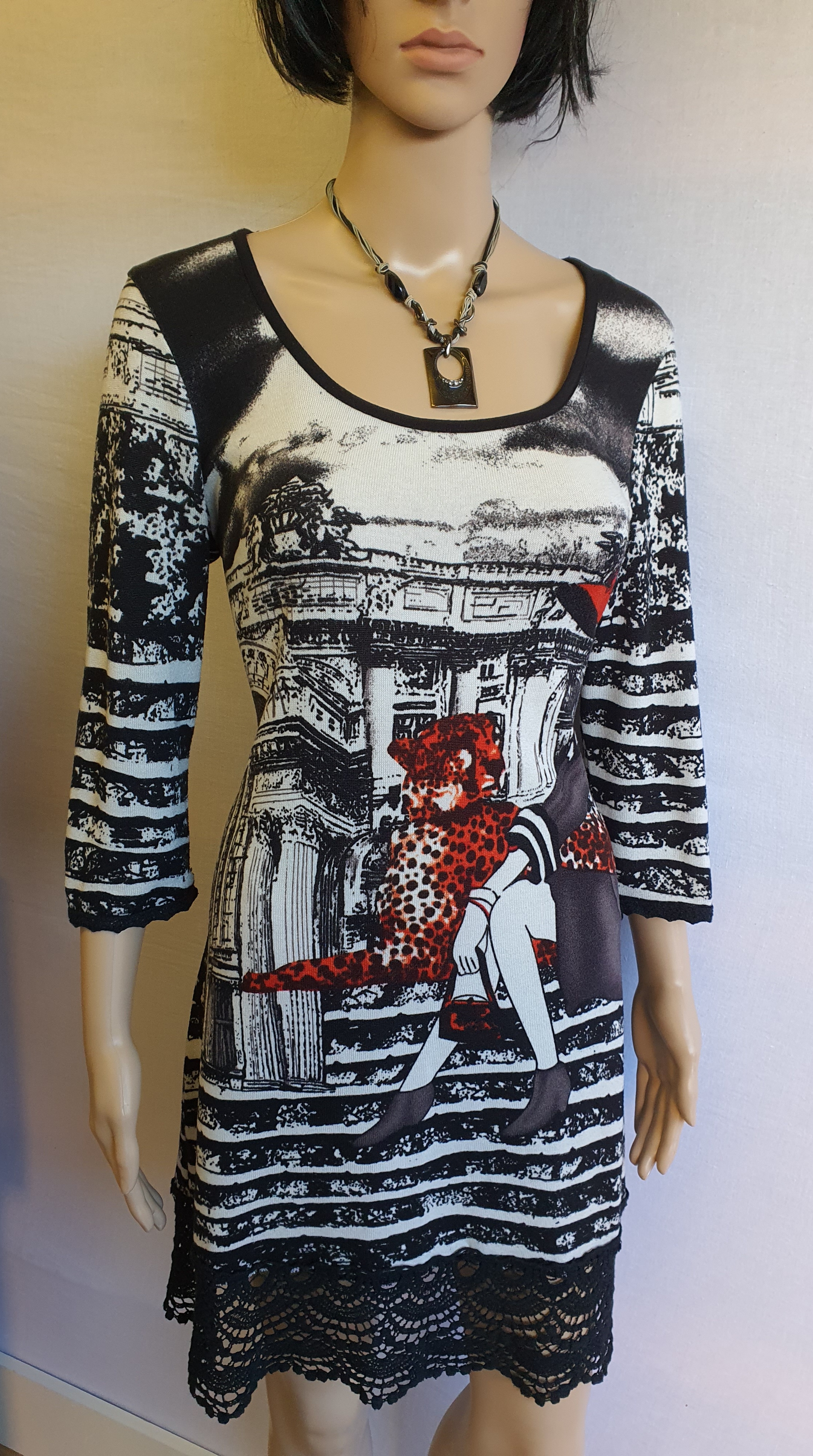 IZABEL LONDON Midi Lace Bottom Dress size UK 10 + Necklace