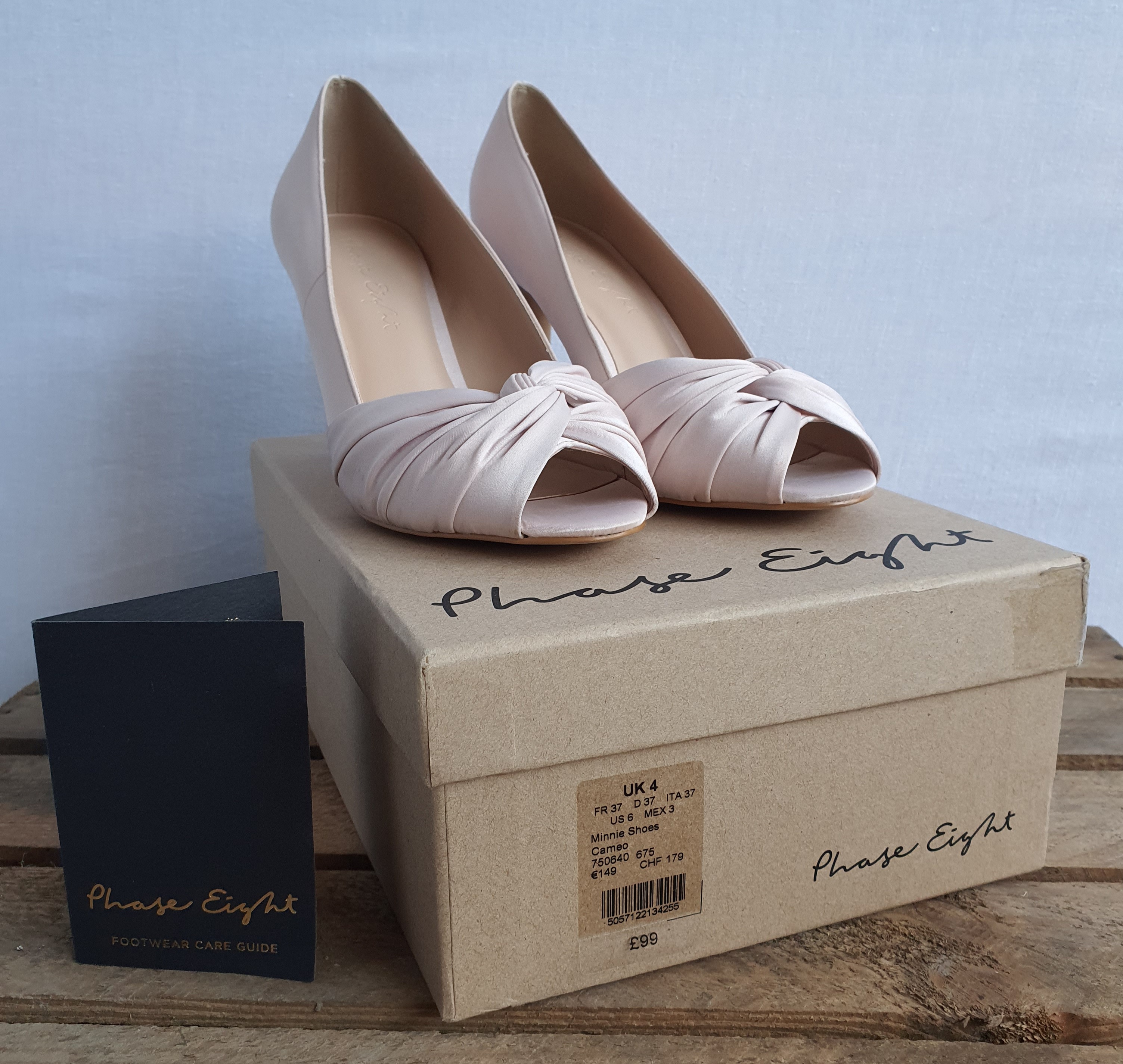 PHASE EIGHT Cream Fabric Knot Design 3" Heels Size UK4