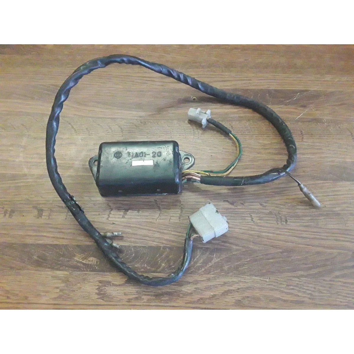 1978-79 Honda CB400T Hawk CDI Igniter Unit TIA01-20 30400-413-005
