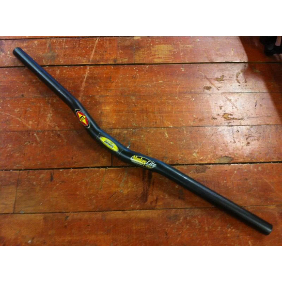 EASTON MONKEY LITE CT2 ライザーバー Easton Monkey Lite CT2 Handlebar 25.4mm 610mm
