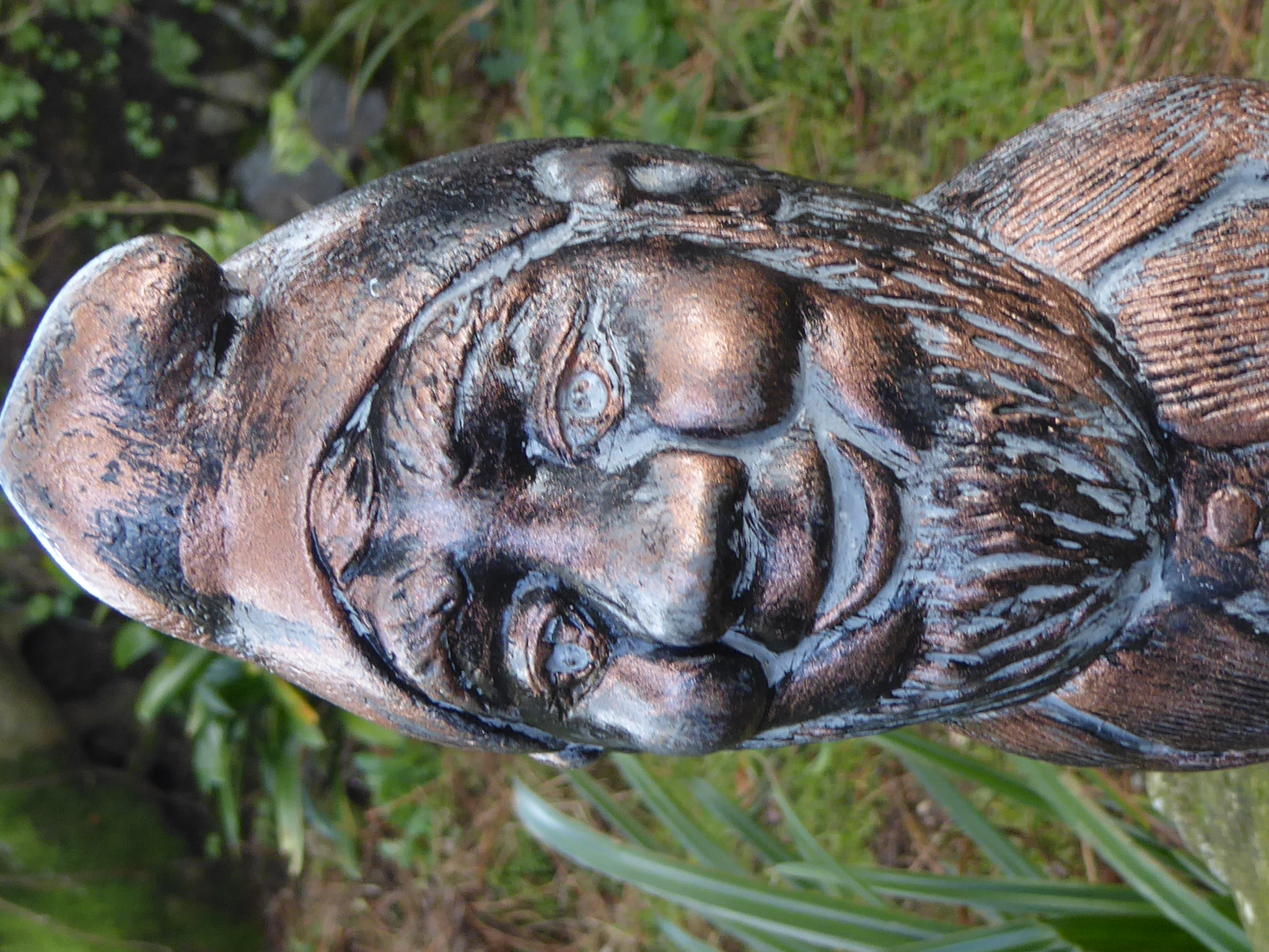 Aged Bronze Effect Hand Painted Garden Gnome Hand Crafted Cast Stone Dwarf Garden Ornament 23cm tall