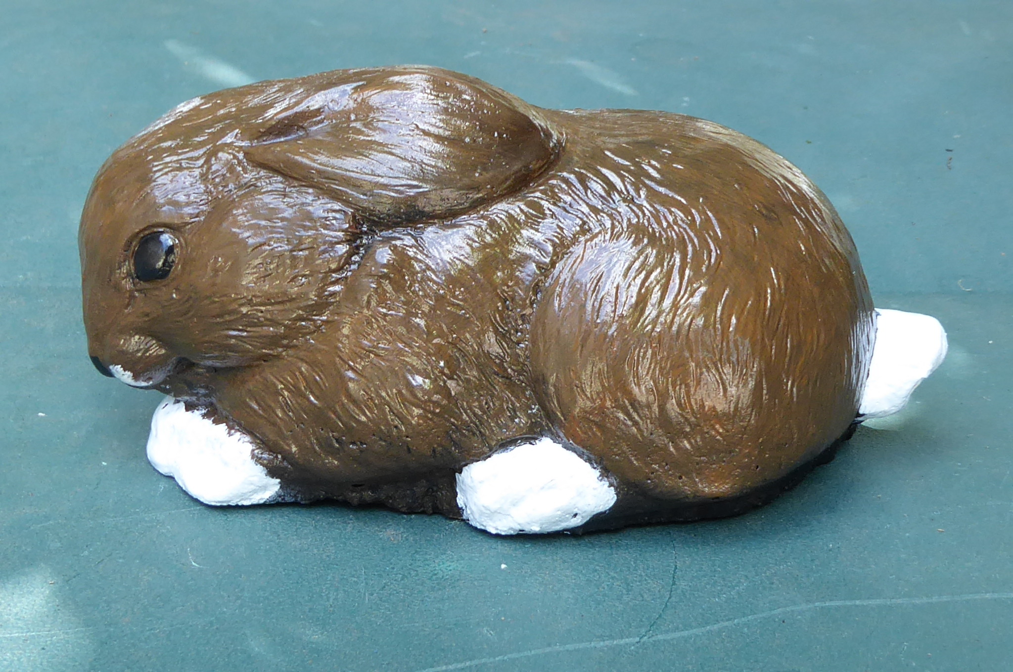 Cute Hand Crafted Cast Stone Baby Rabbit Garden Ornament 16cm long