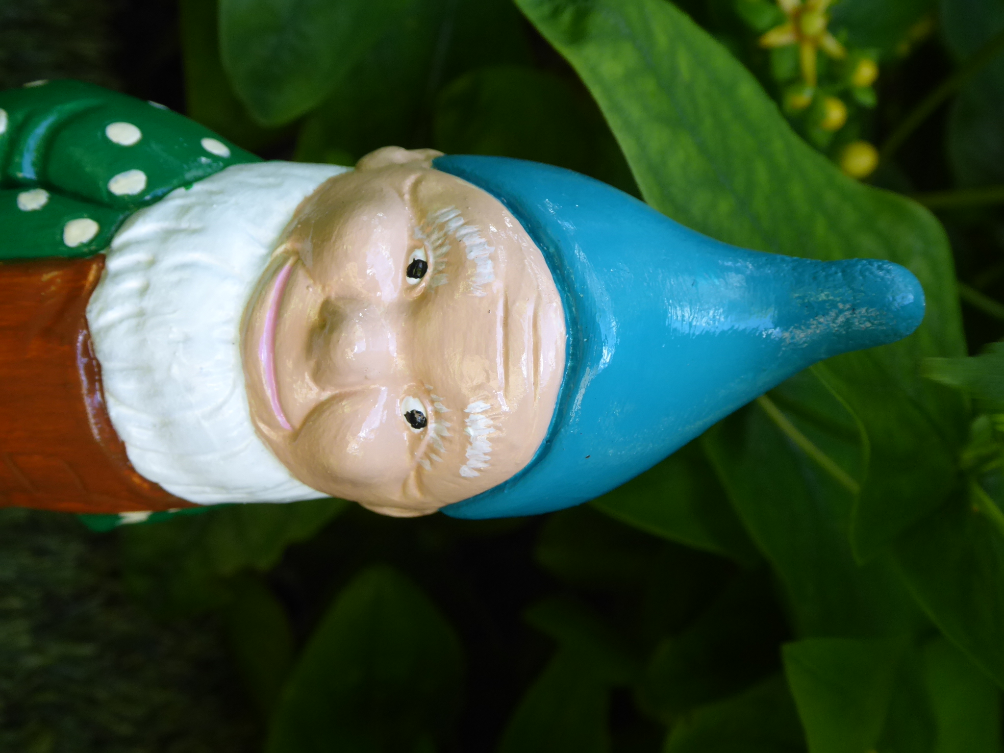 Handcrafted Garden Gnome with copper coloured lantern 20cm tall Cast Stone (concrete) Dwarf Garden O