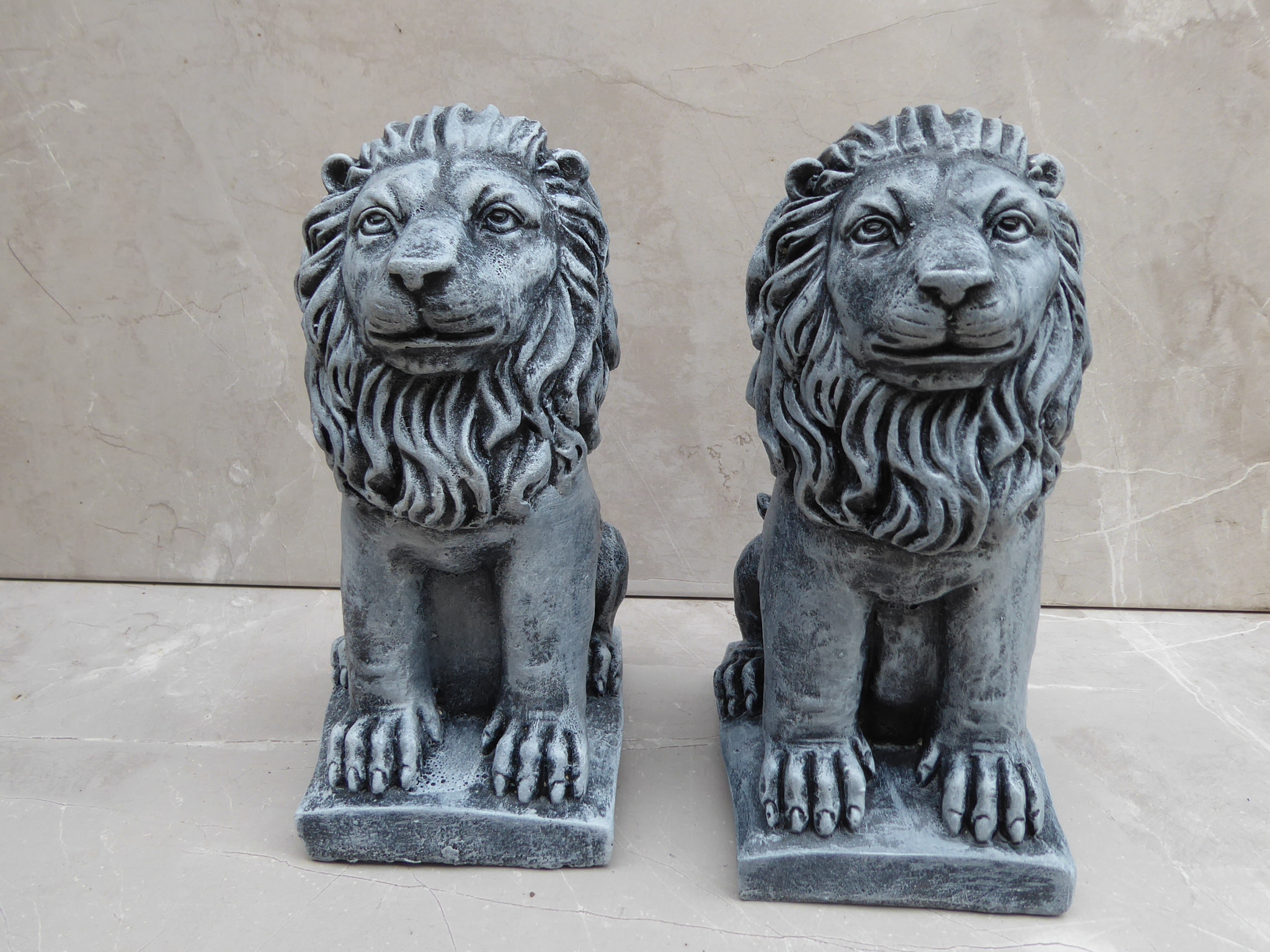 Regal Pair of Cast Stone Sitting Lions Garden Ornaments Garden Statues 20cm Tall