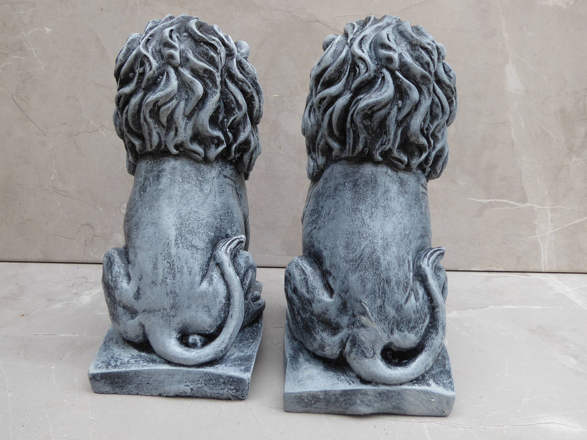 Regal Pair of Cast Stone Sitting Lions Garden Ornaments Garden Statues 20cm Tall
