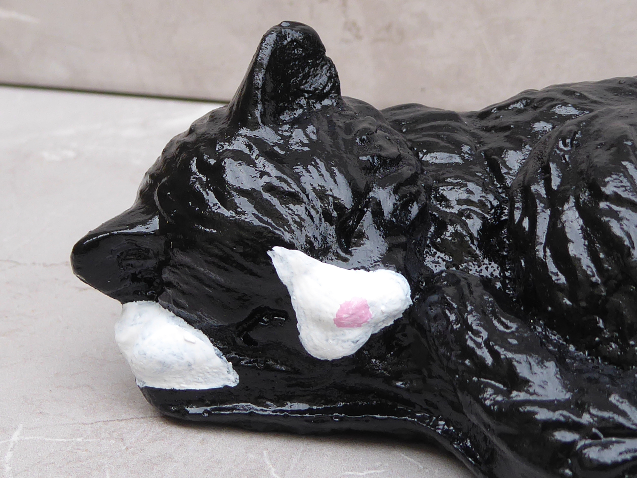 Handcrafted Cute Sleeping Black & White Cat Kitten Cast Stone Garden Ornament