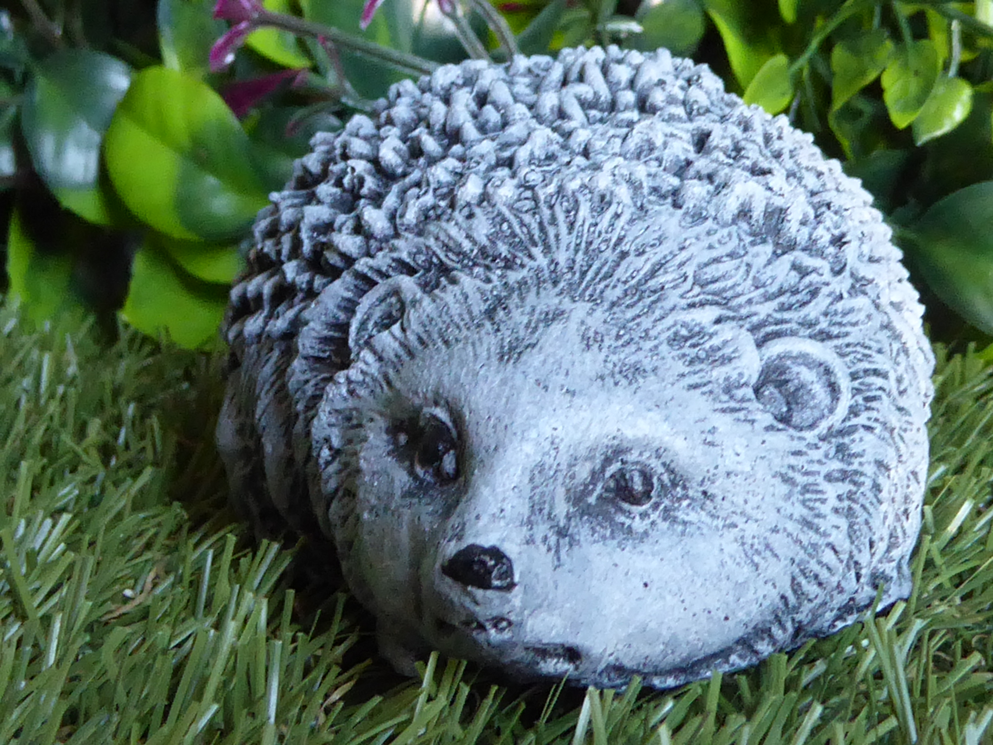 Adorable Baby Hedgehog Cast Stone Garden Ornament Hand Crafted Aged Effect 9½cm
