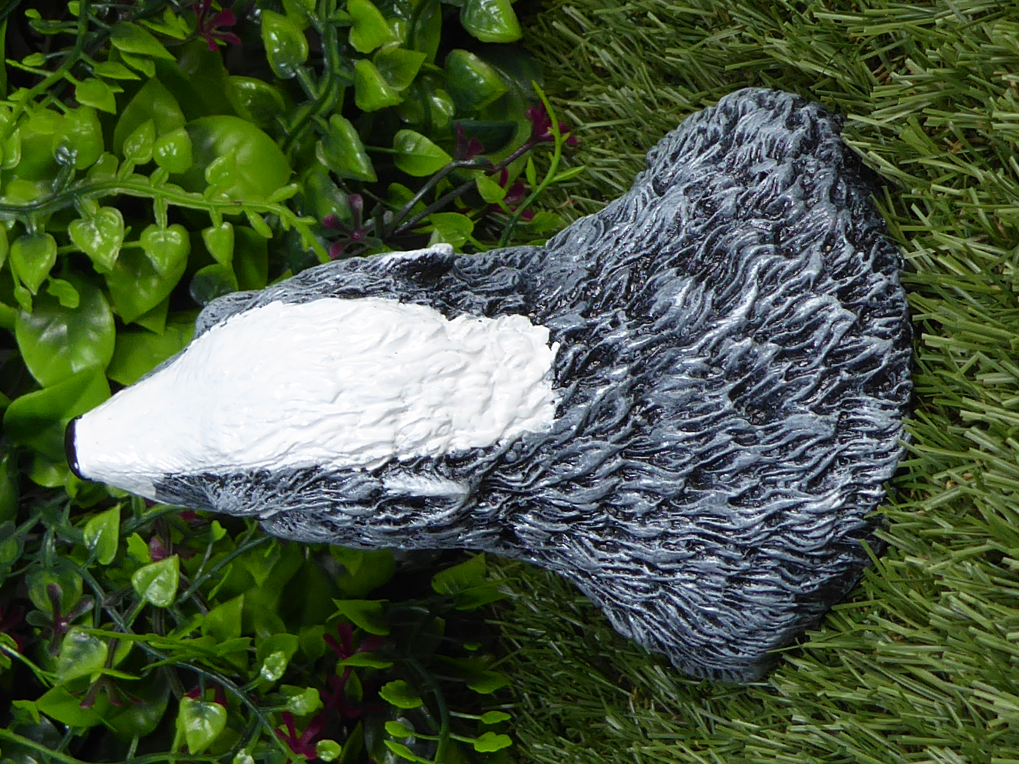 Handcrafted & Hand Painted Badger Head ~ Bust Cast Stone Garden Ornament – Garden Statue 10cm tall