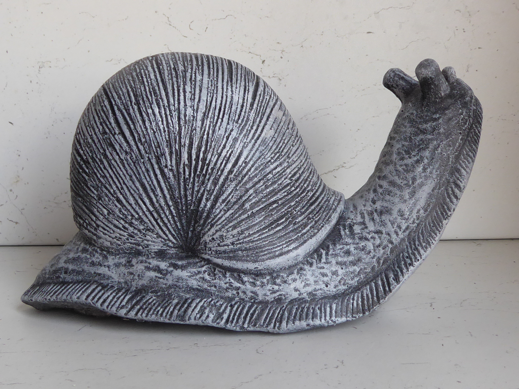 Handcrafted Cast Large Heavy Stone Snail Garden Ornament 22cm long