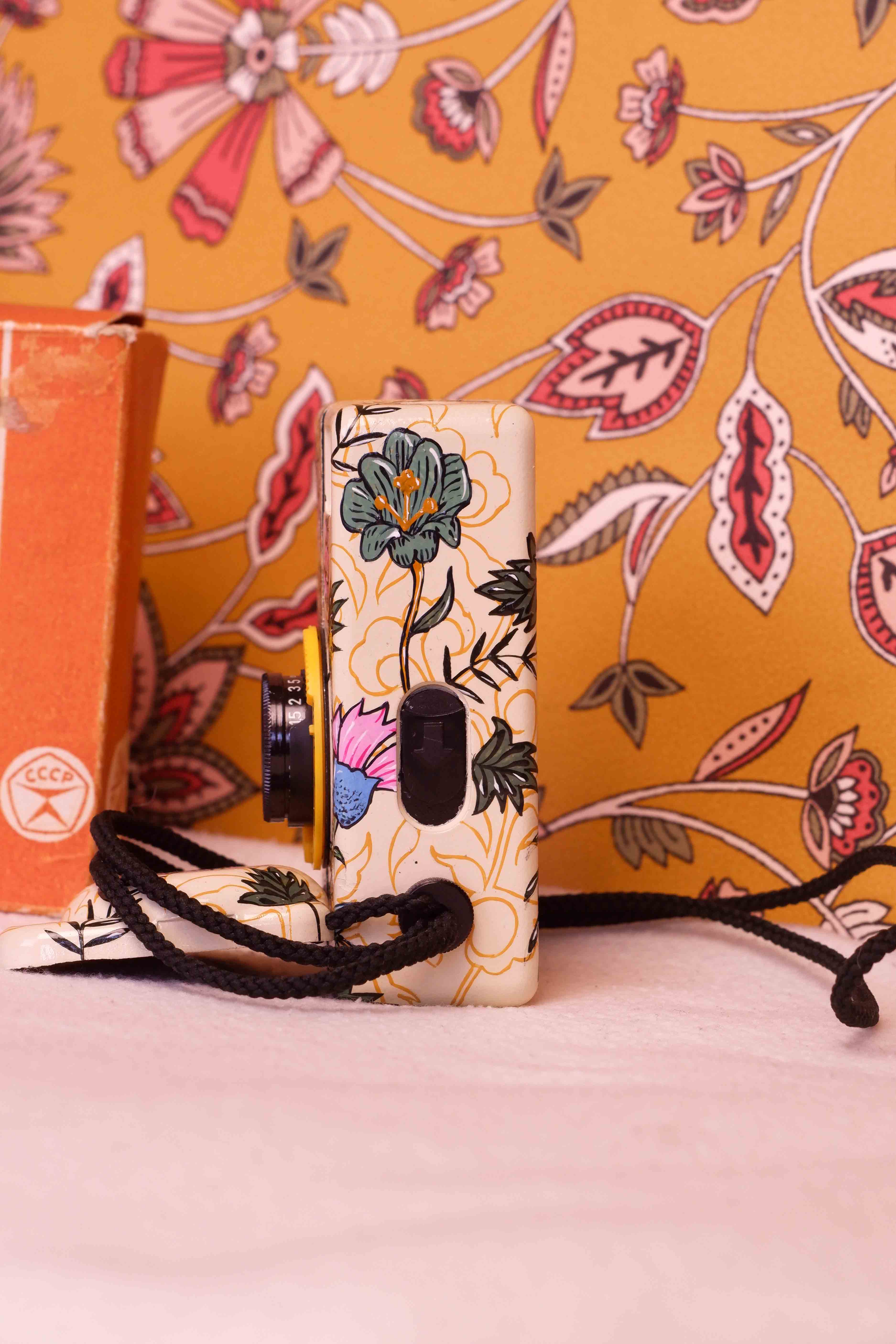 Belomo Agat 18K 35mm film camera for collectors