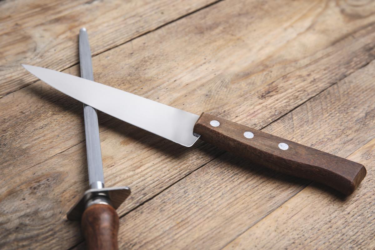 Why a Sharp Knife Matters When Cutting Meat