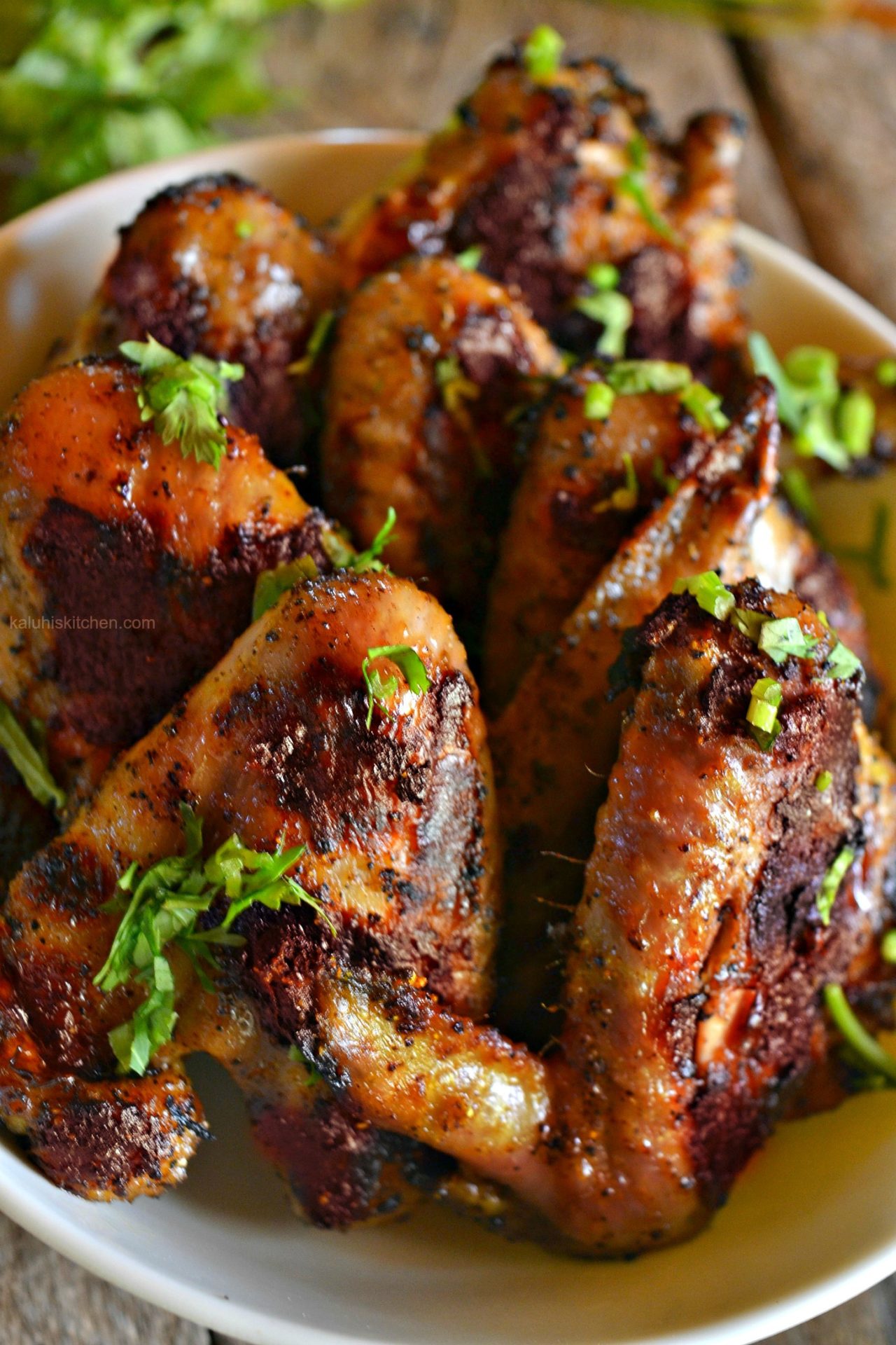 Marinades vs Sauces: Why Some Dishes Need One — and Some Don’t