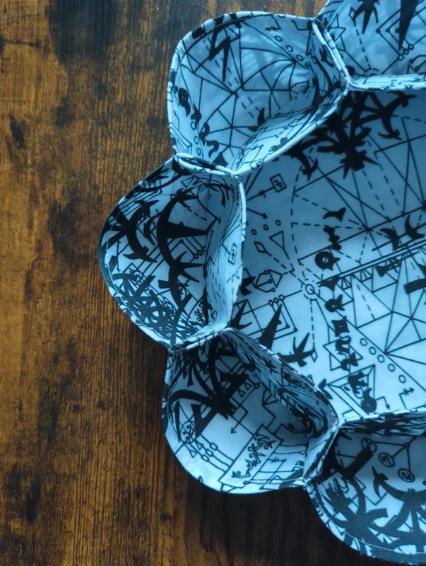 Handmade Multi-Function Textile Scalloped Bowl - Black & White