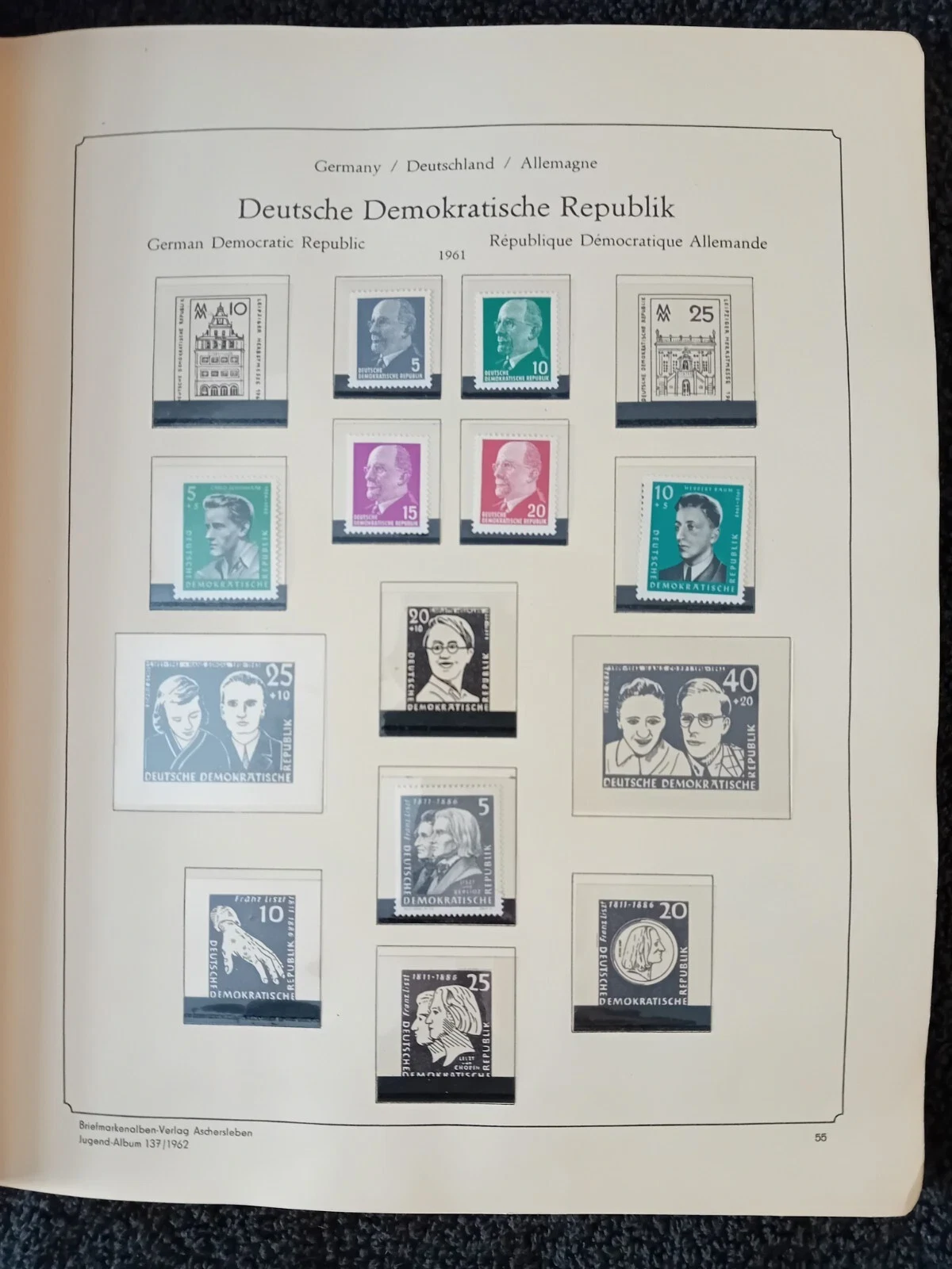 E Germany DDR 1962-1970 MNH stamps in album approx. 80% complete