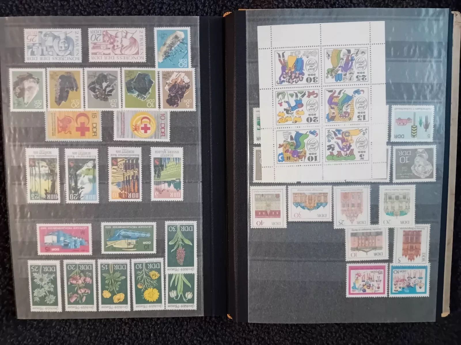 2 E Germany DDR MNH stamp smaller albums